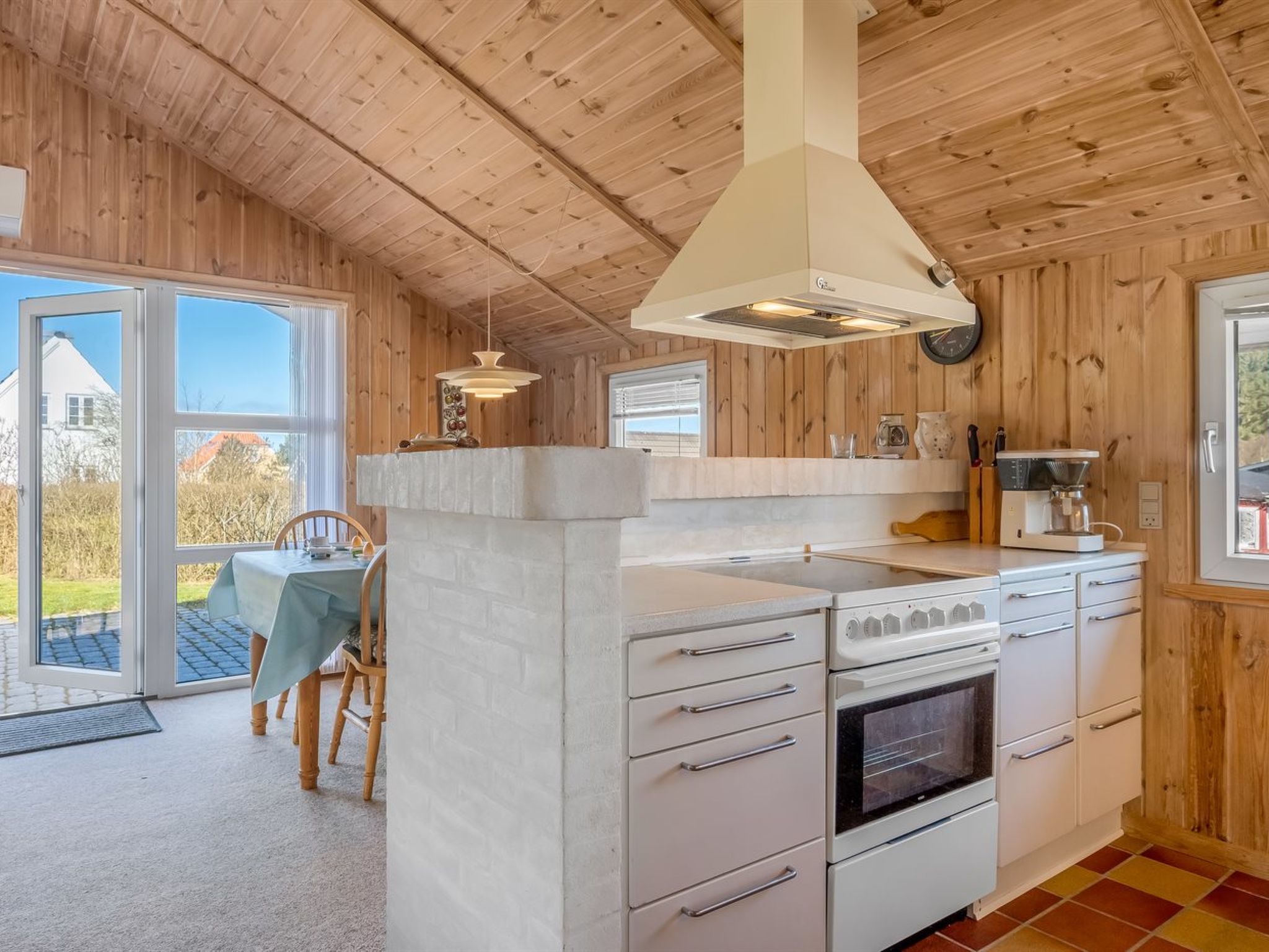 "Heika" - 6.8km from the sea - Drinnen