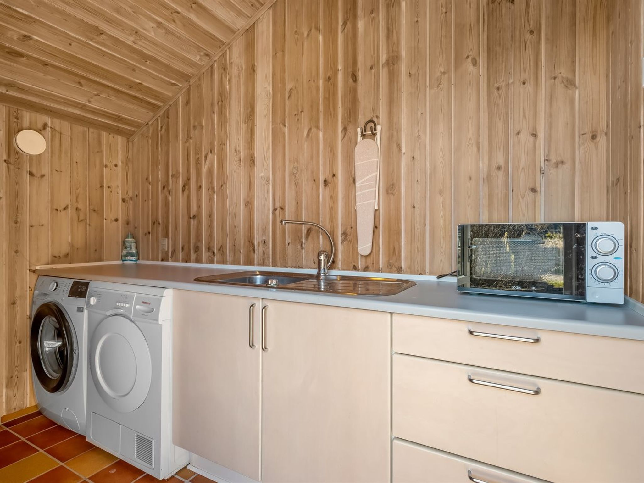 "Heika" - 6.8km from the sea - Inside