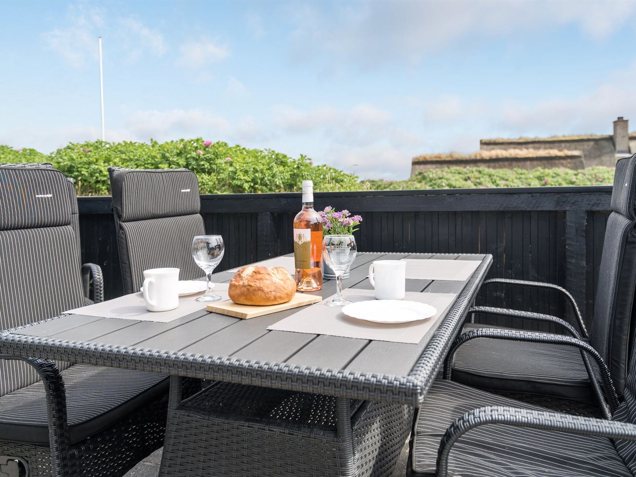 "Kris" - 200m from the sea-Buiten
