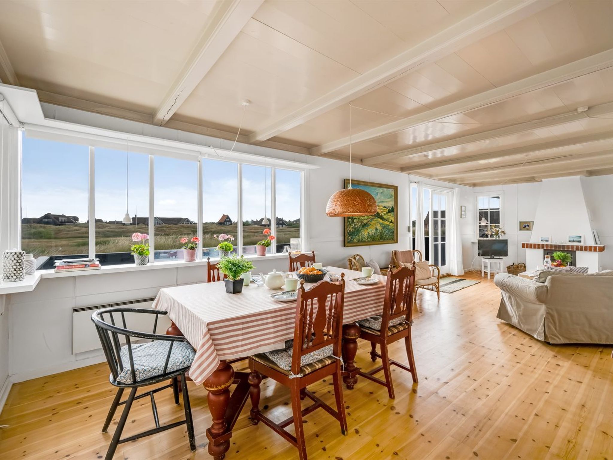 "Jamie" - 200m from the sea — Living Room (5 of 22)