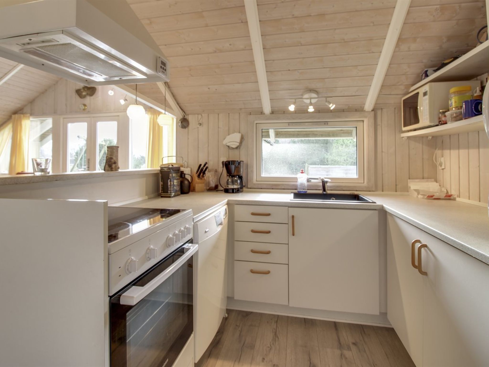 "Eline" - 1.5km from the sea - Binnen
