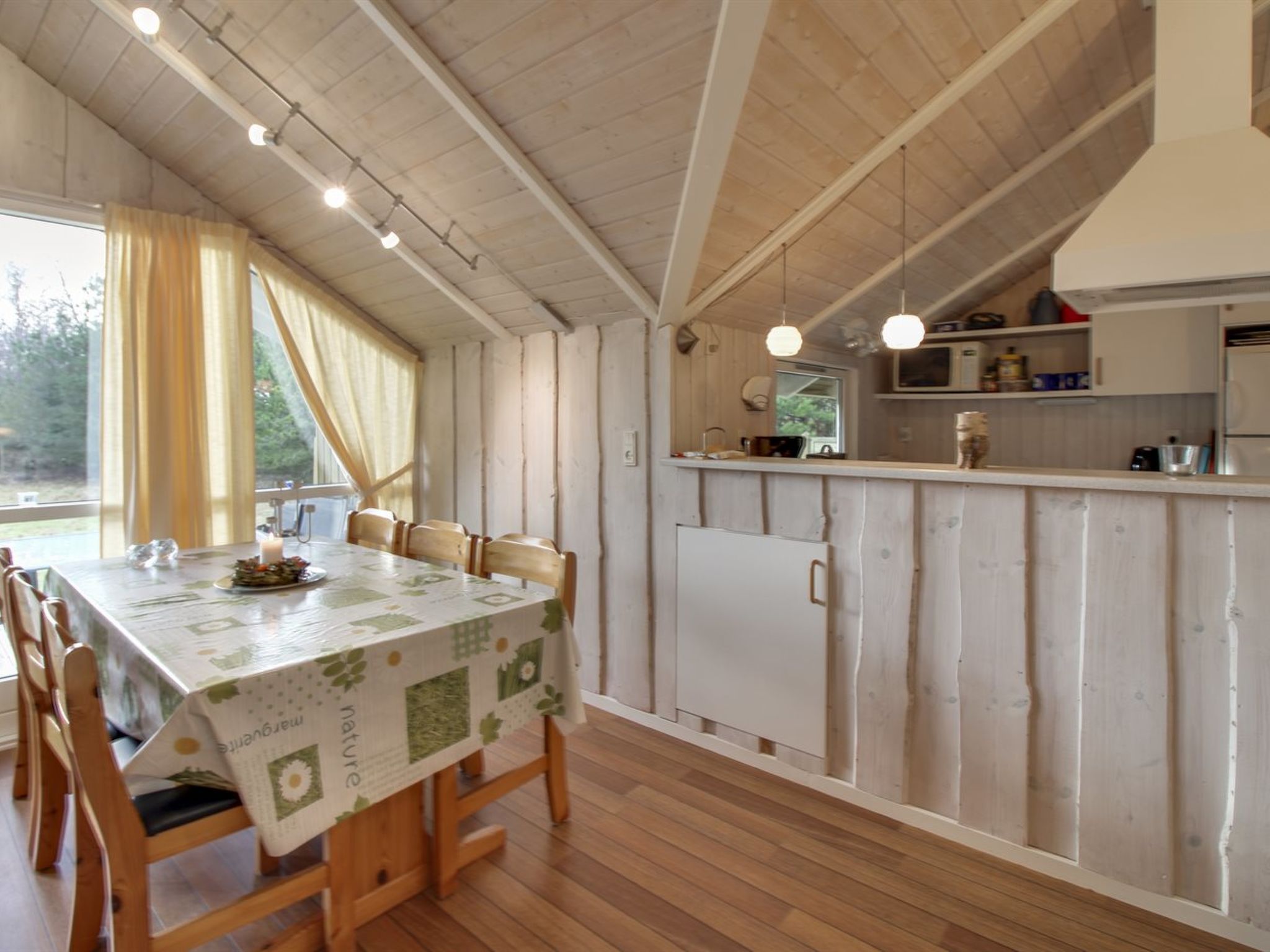 "Eline" - 1.5km from the sea - Binnen