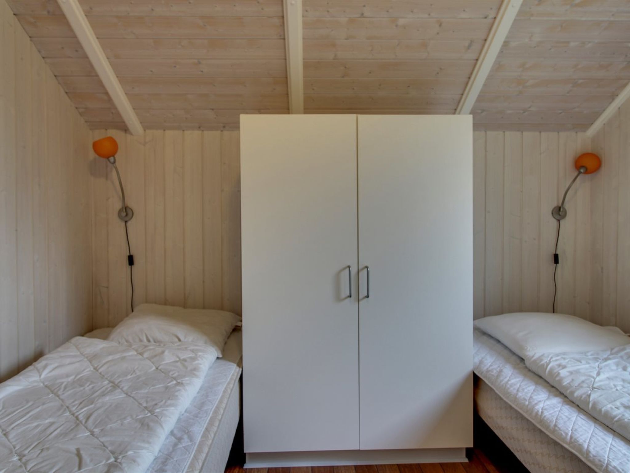 "Eline" - 1.5km from the sea - Binnen