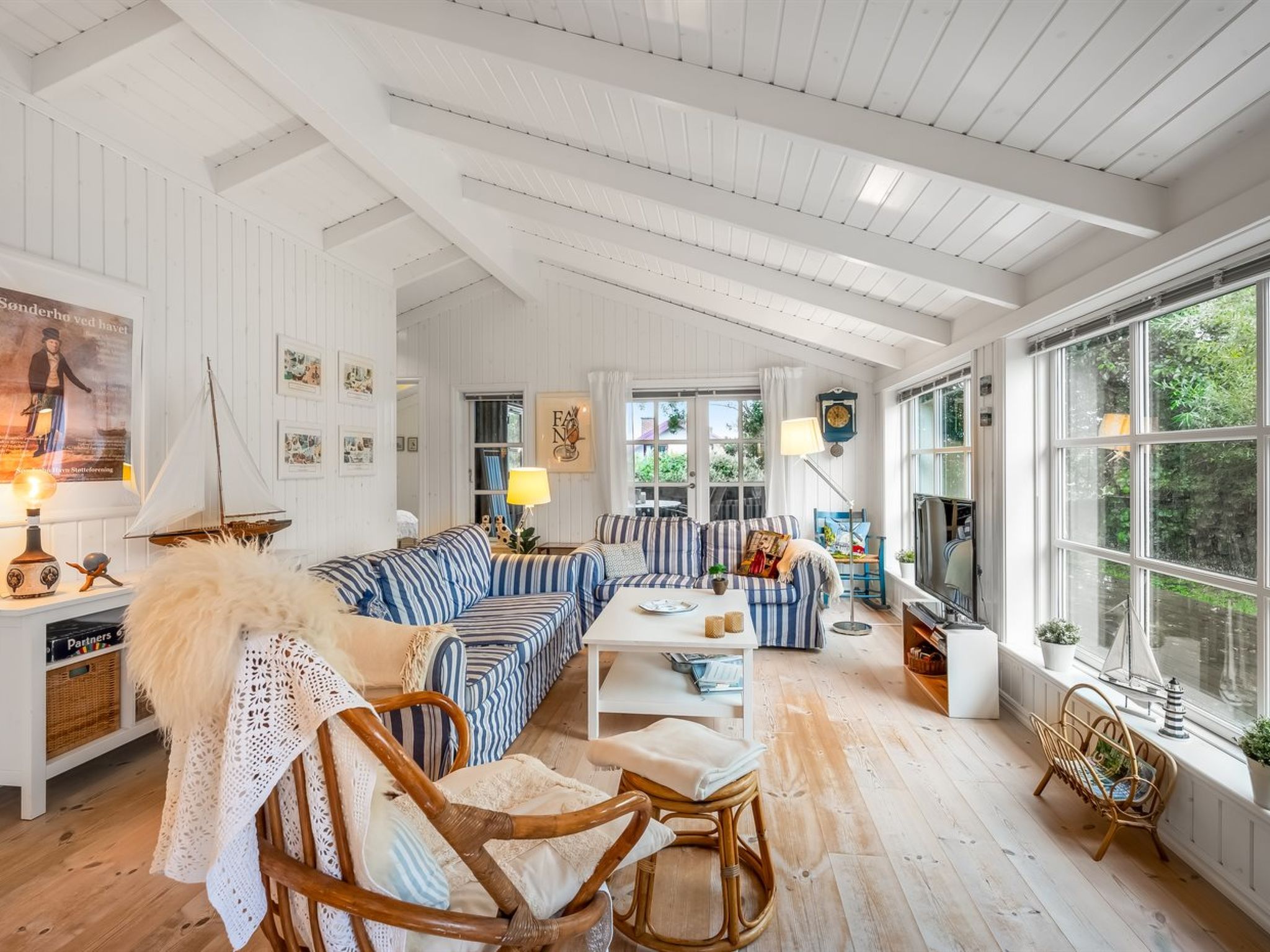 "Danko" - 1.5km from the sea - Binnen