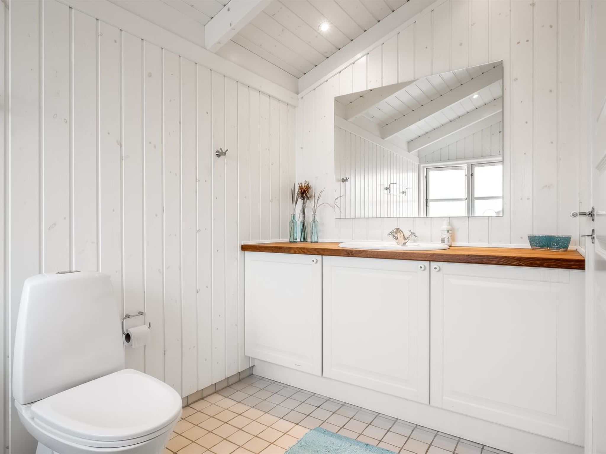 "Danko" - 1.5km from the sea - Binnen