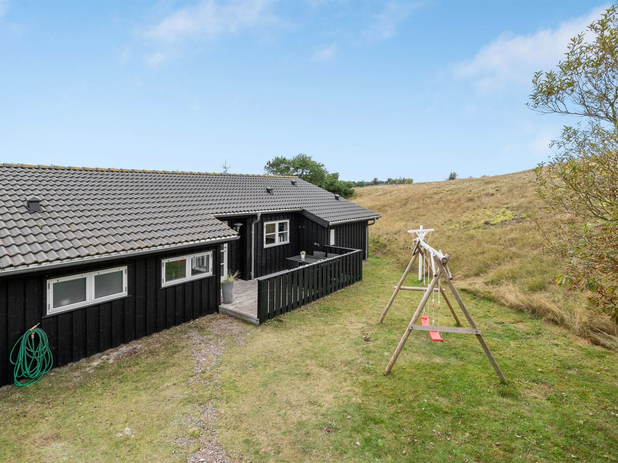 "Danko" - 1.5km from the sea-Buiten