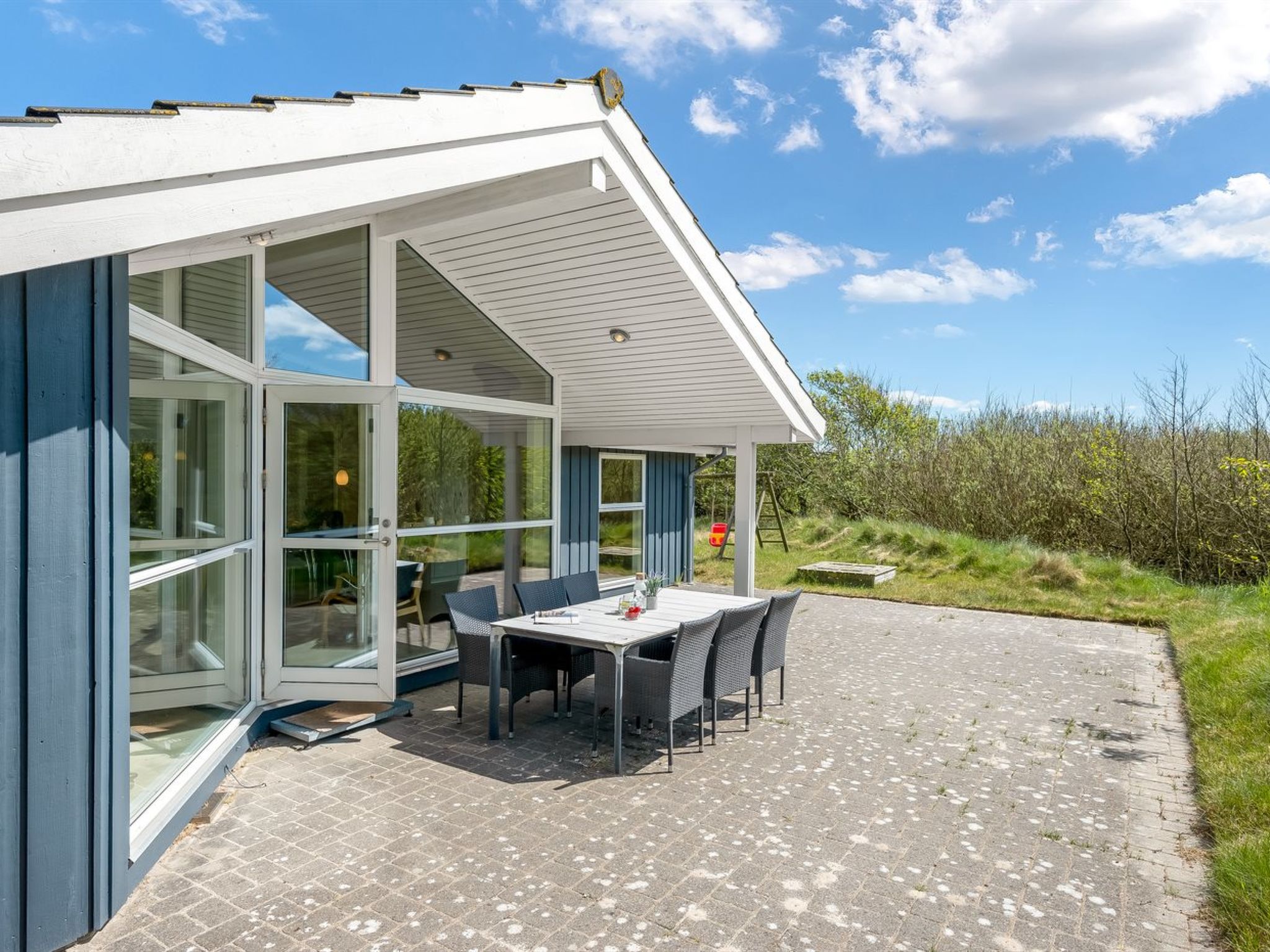 "Dagny" - 300m from the sea - Buiten
