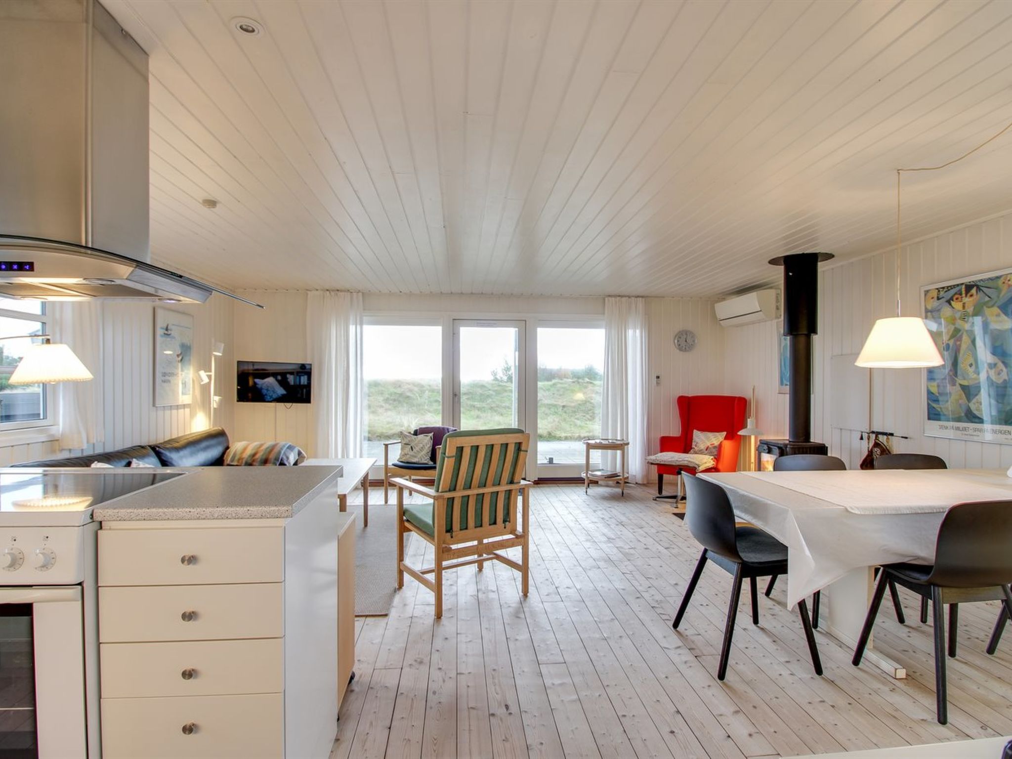 "Eikka" - 600m from the sea-Drinnen
