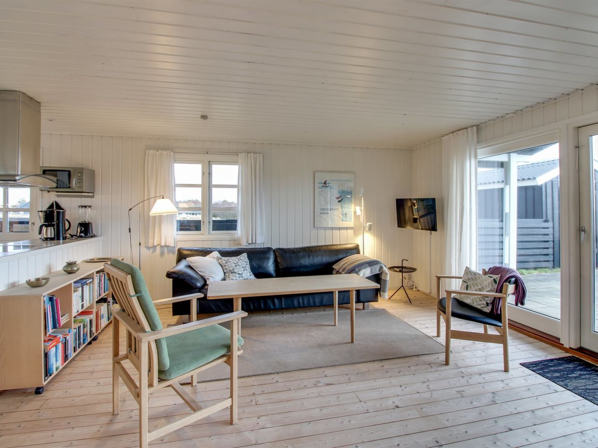 "Eikka" - 600m from the sea-Drinnen
