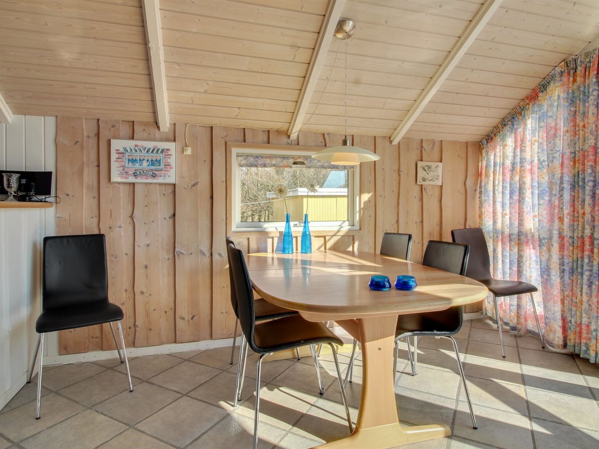 "Uma" - 400m from the sea-Binnen