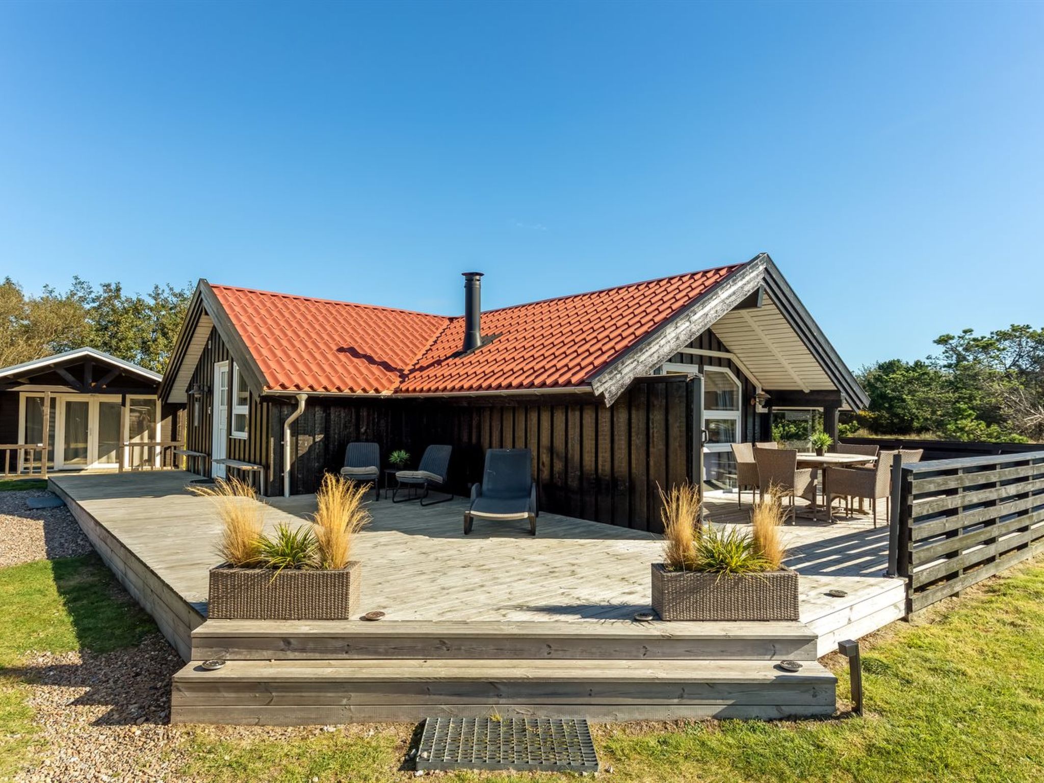 "Skyler" - 1km from the sea