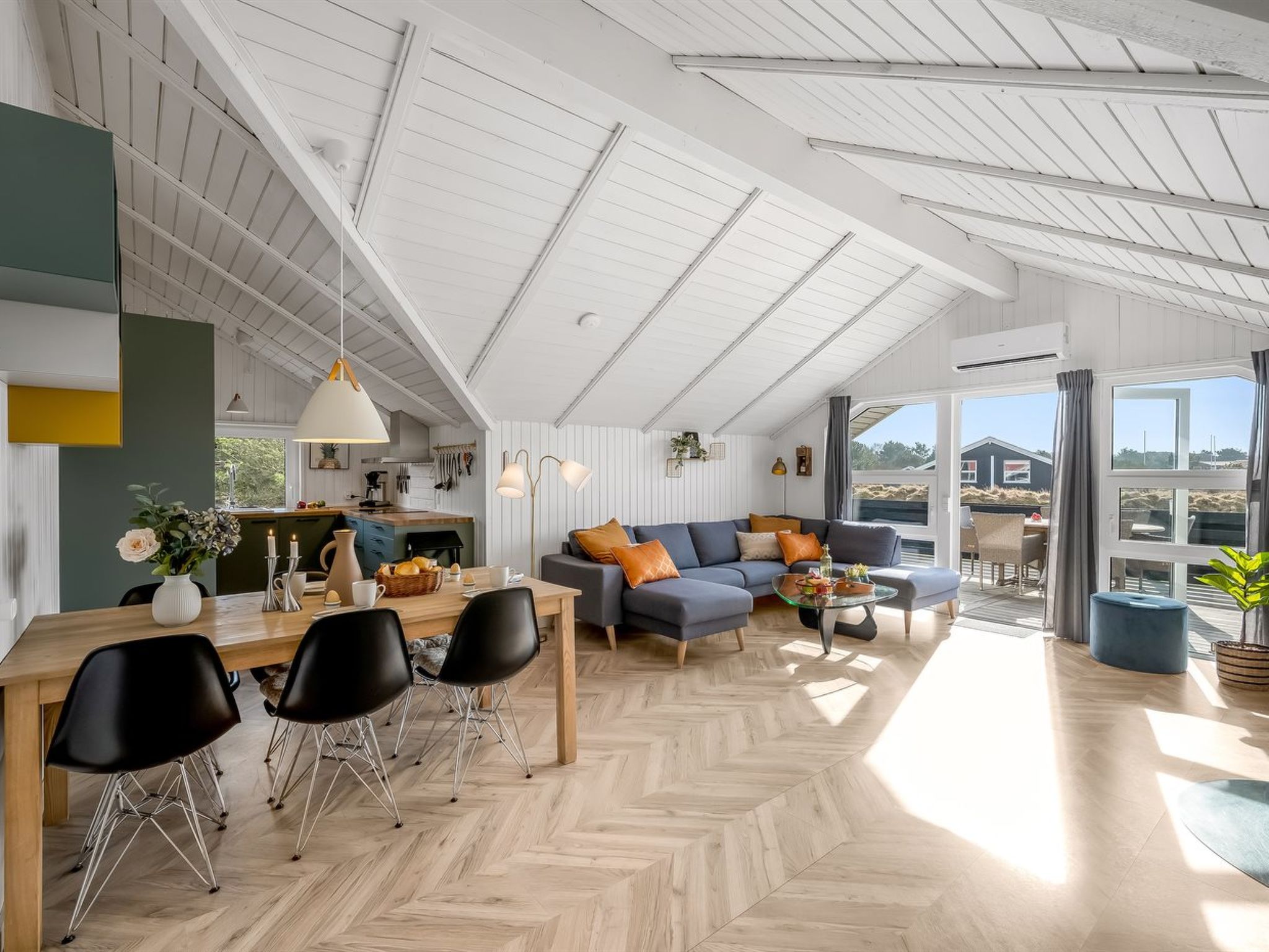 "Skyler" - 1km from the sea-Binnen