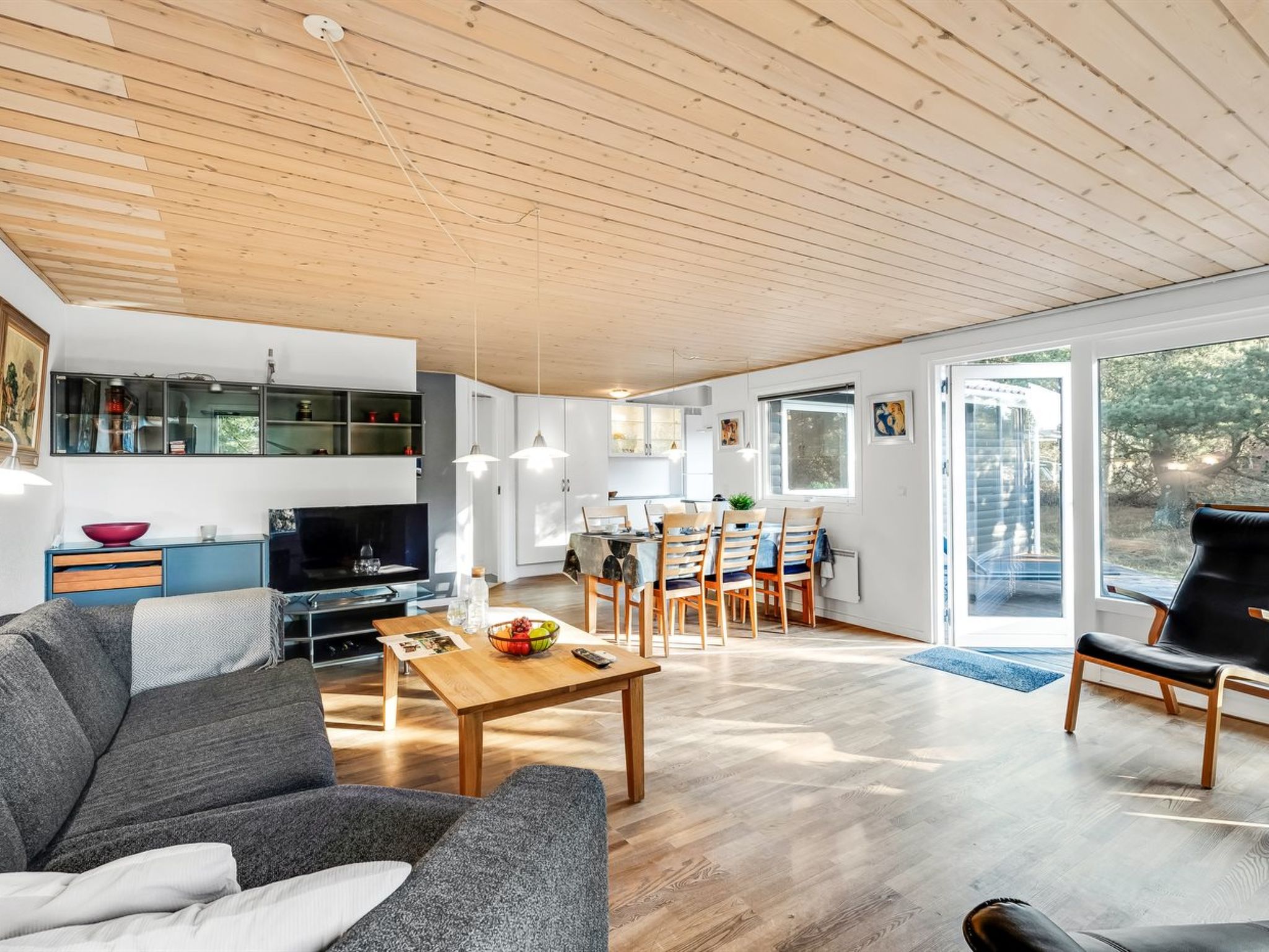 "Jula" - 800m from the sea - Binnen