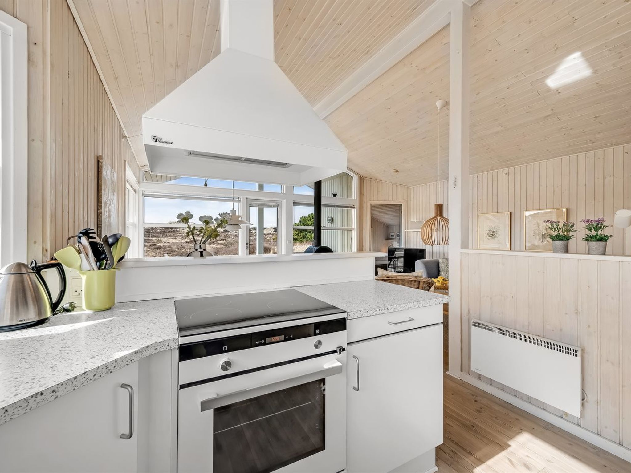 "Ferdine" - 1.5km from the sea - Binnen