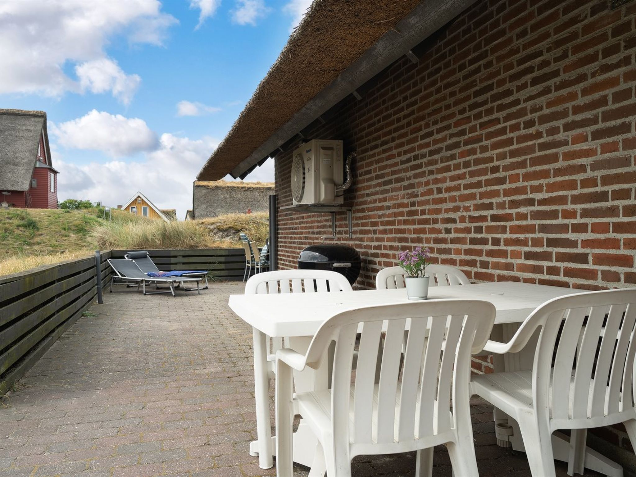 "Anselmi" - 450m from the sea-Outside