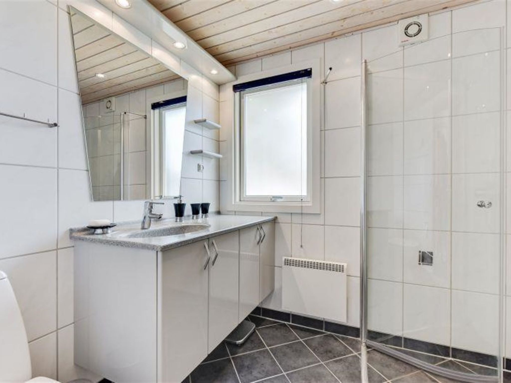"Gudrid" - 500m from the sea - Binnen