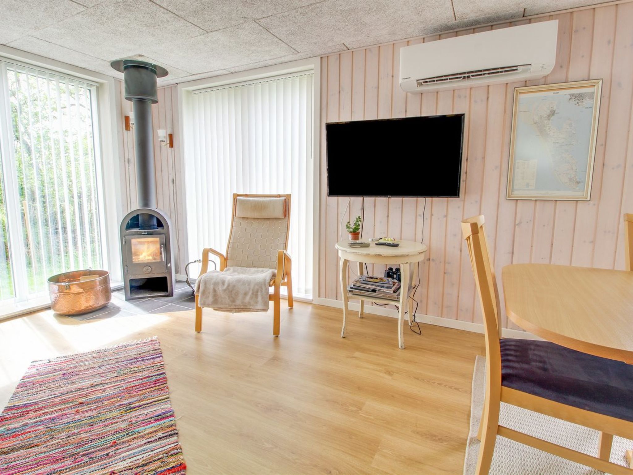 "Nielsine" - 1.5km from the sea - Binnen