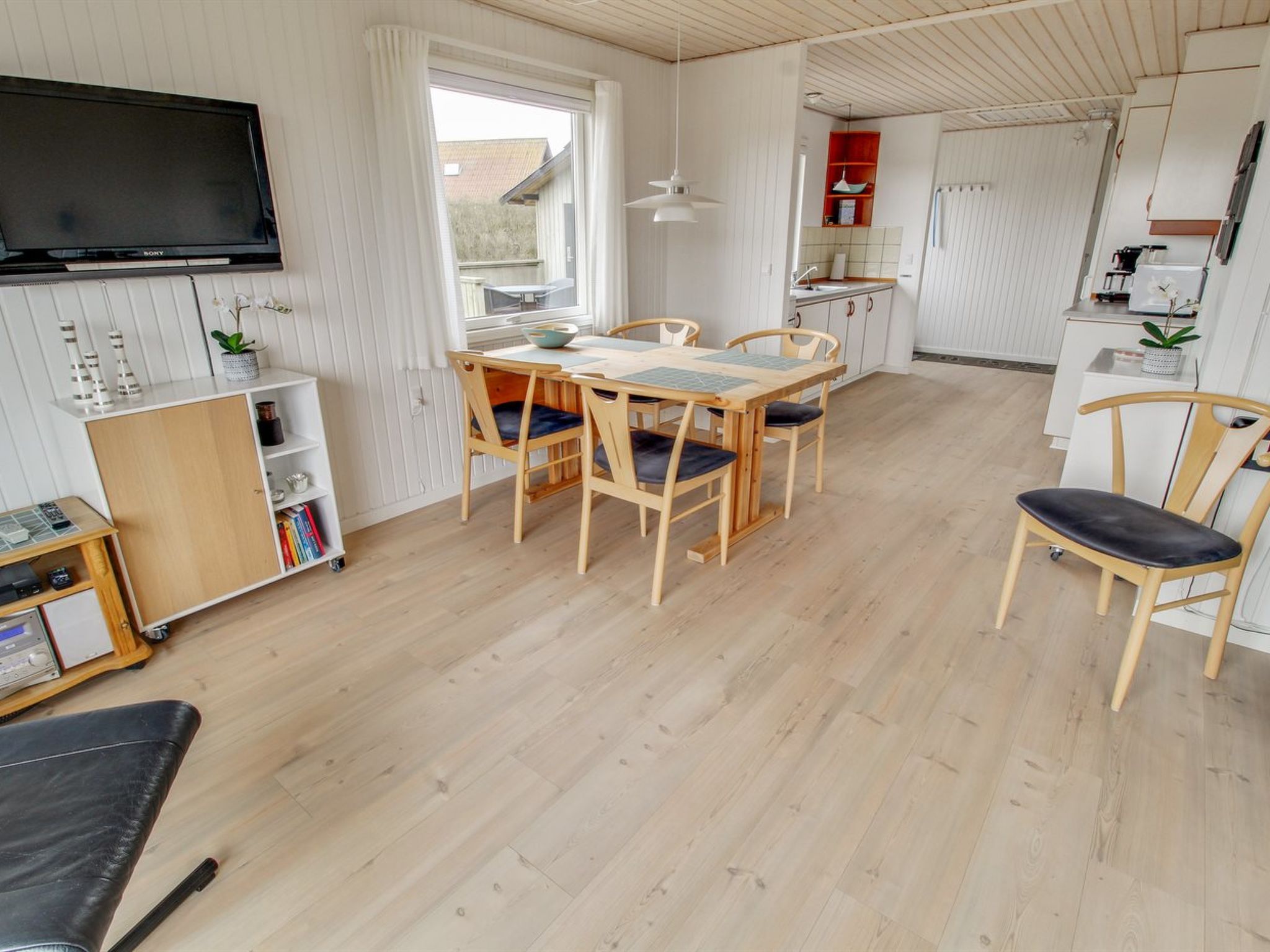 "Terhi" - 200m from the sea - Binnen
