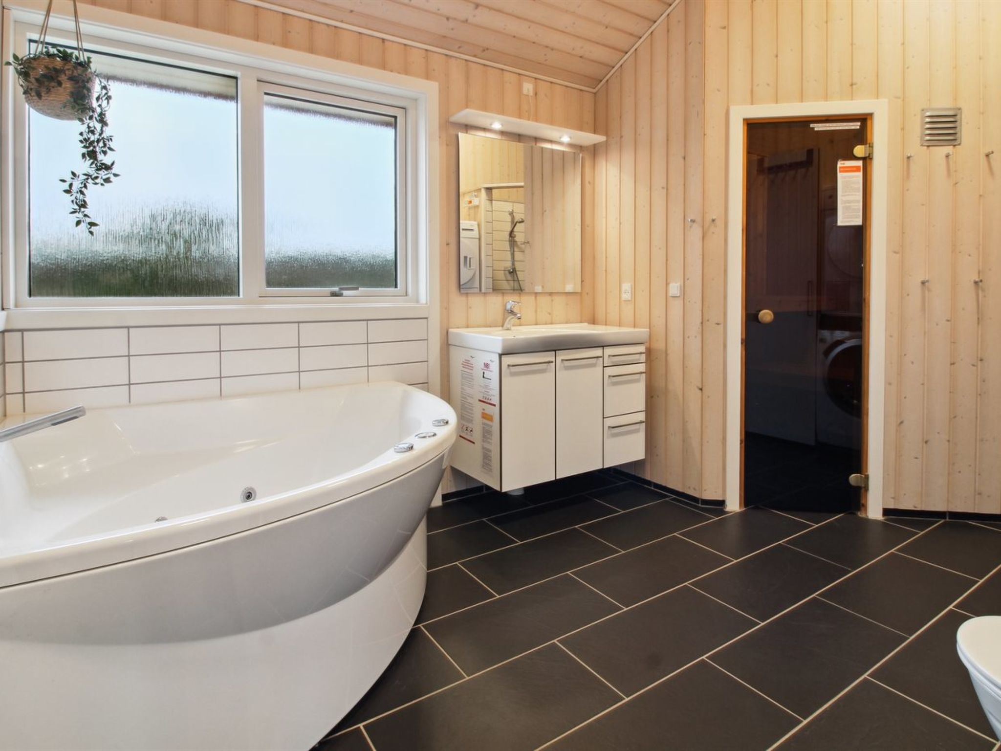 "Tiane" - 800m from the sea - Binnen