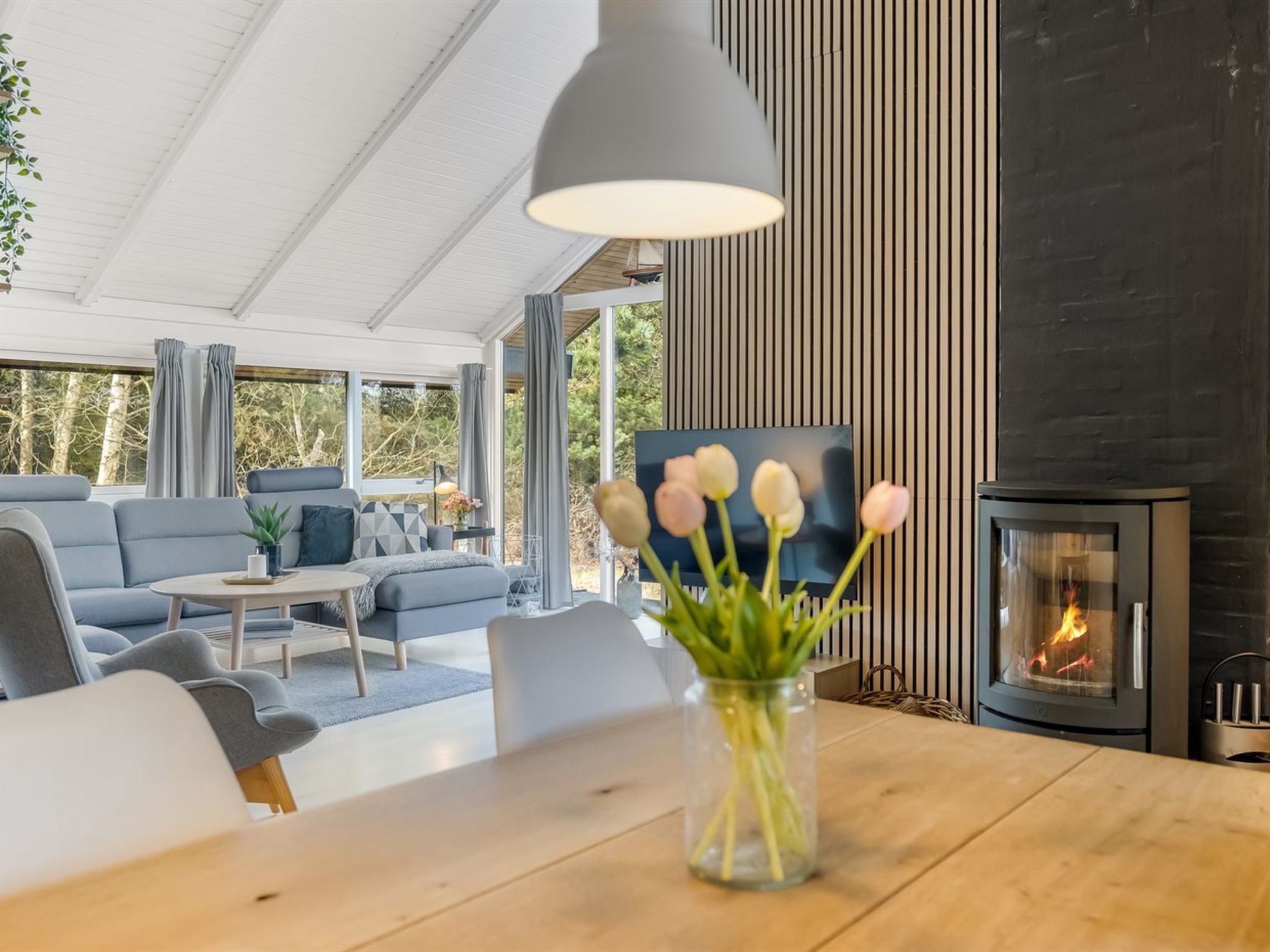 "Julie" - 1.5km from the sea - Binnen