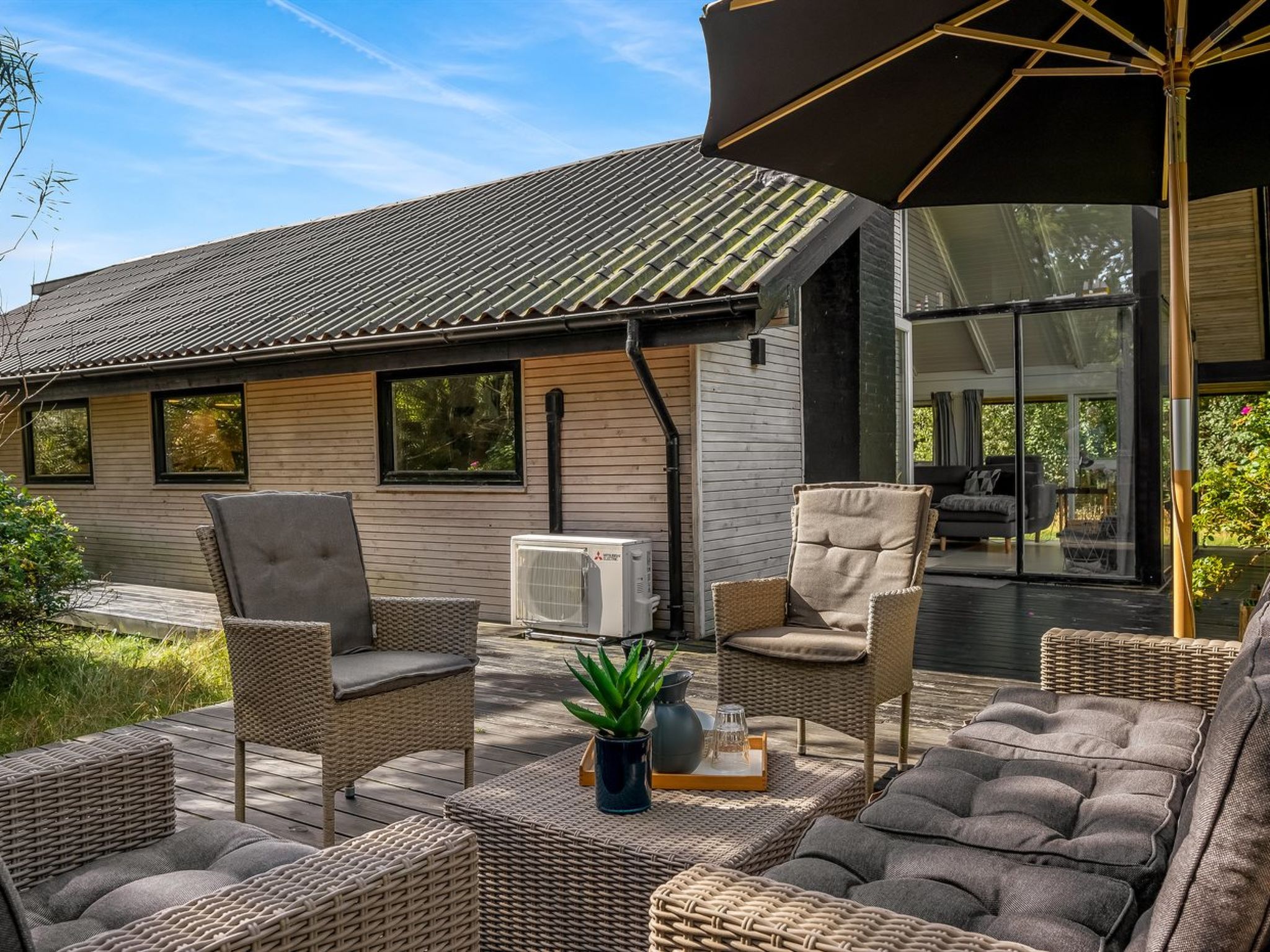 "Julie" - 1.5km from the sea - Buiten