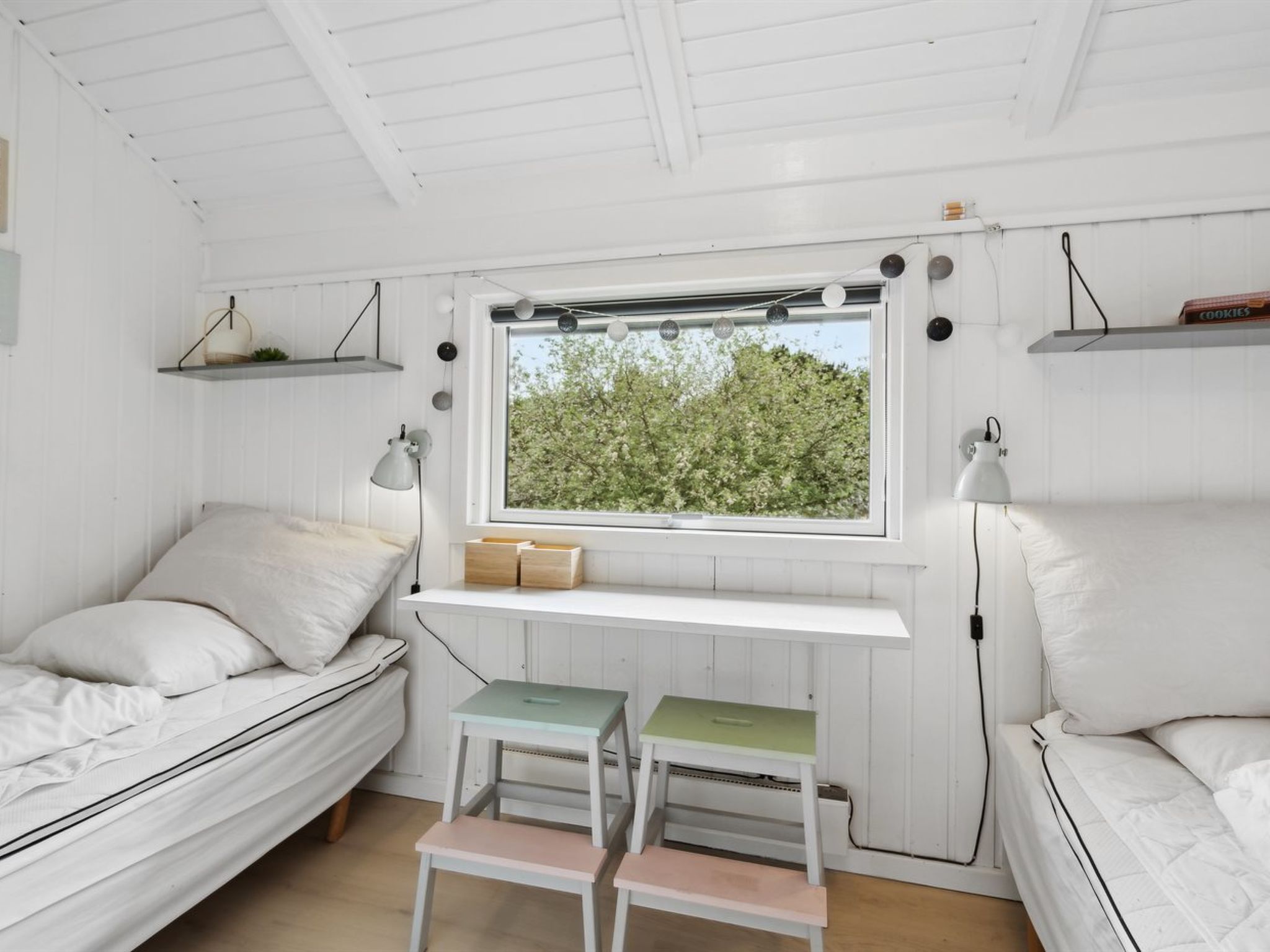 "Julie" - 1.5km from the sea-Binnen