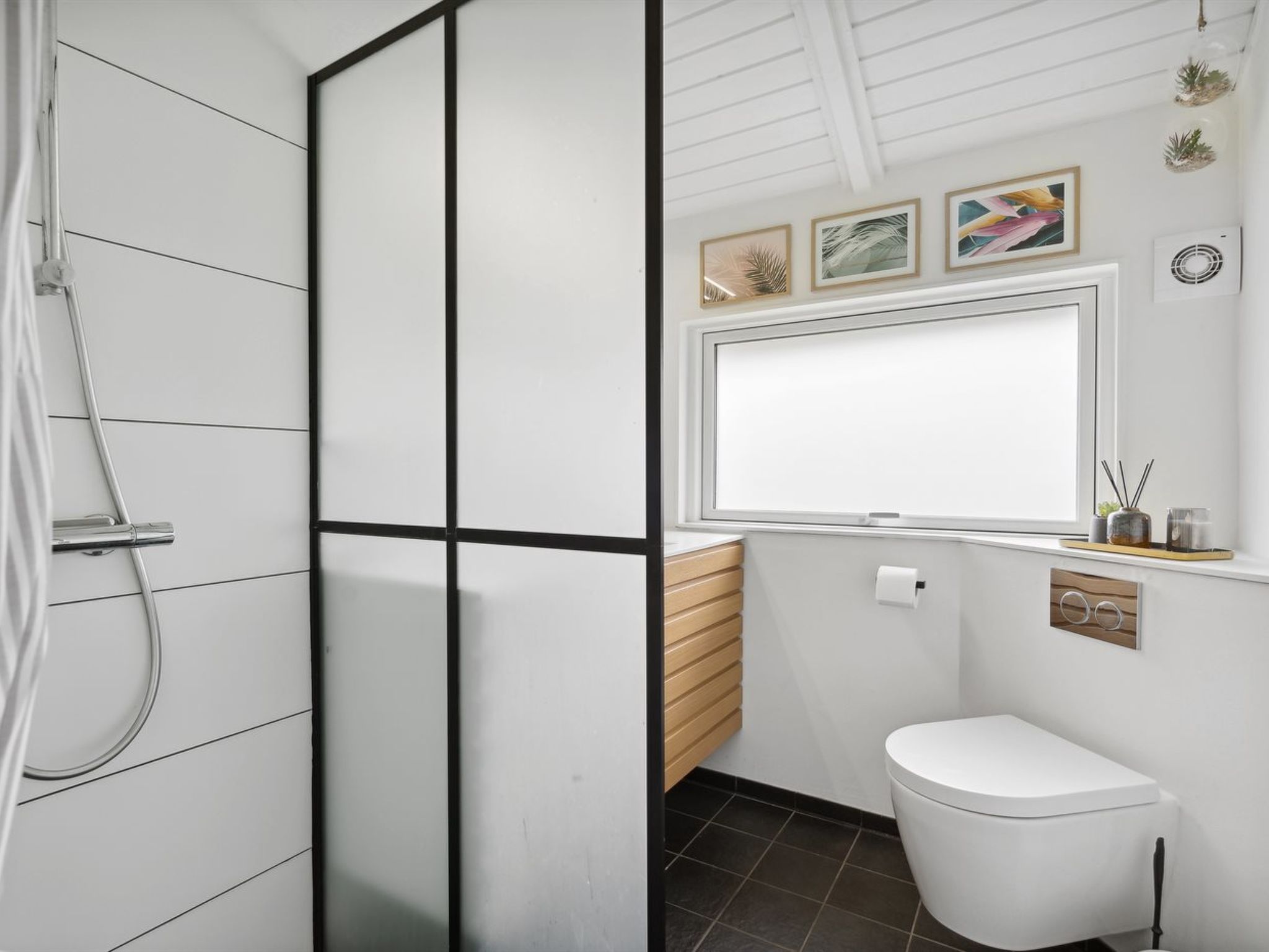"Julie" - 1.5km from the sea-Binnen