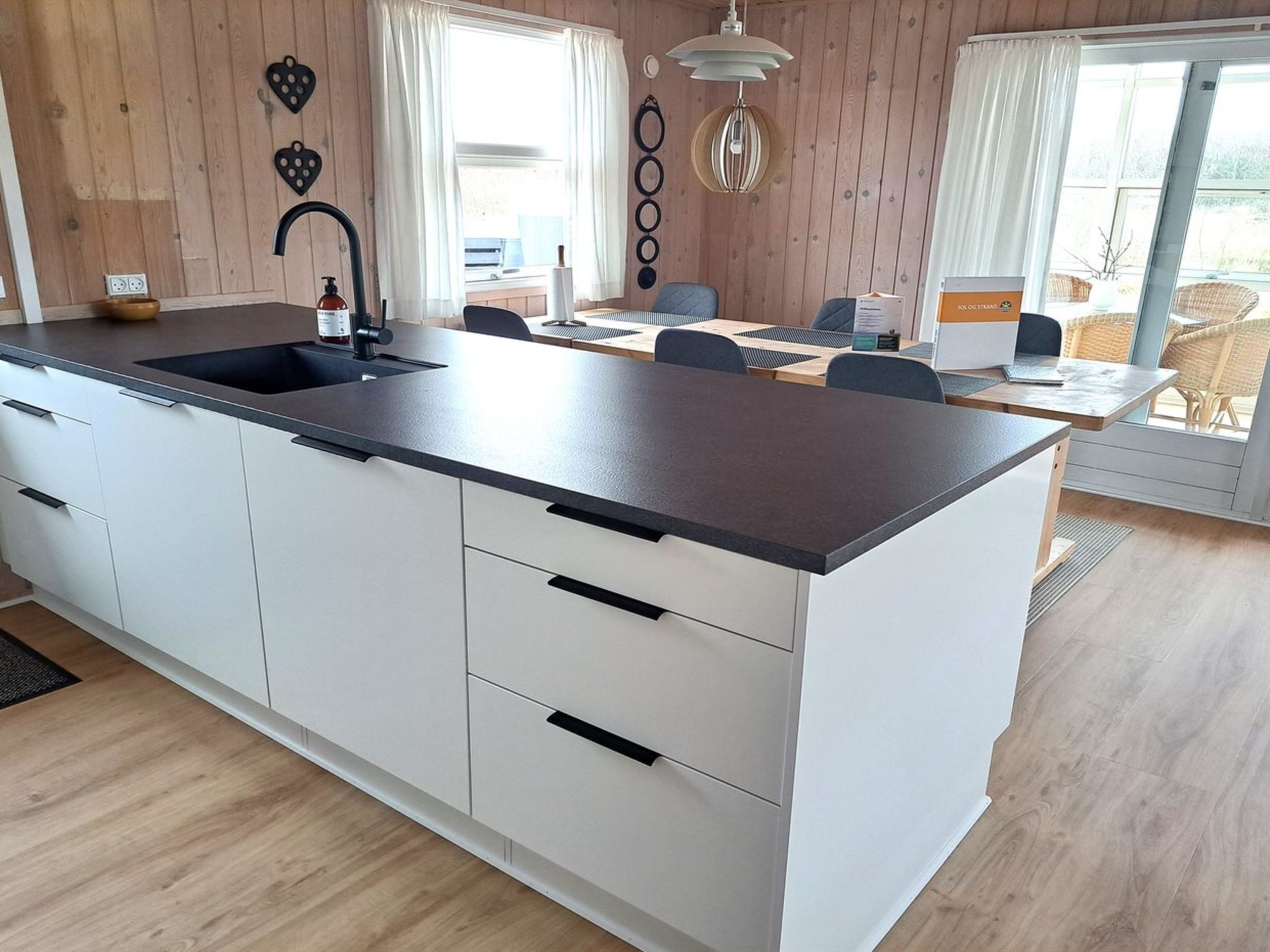 "Allis" - 400m from the sea - Drinnen