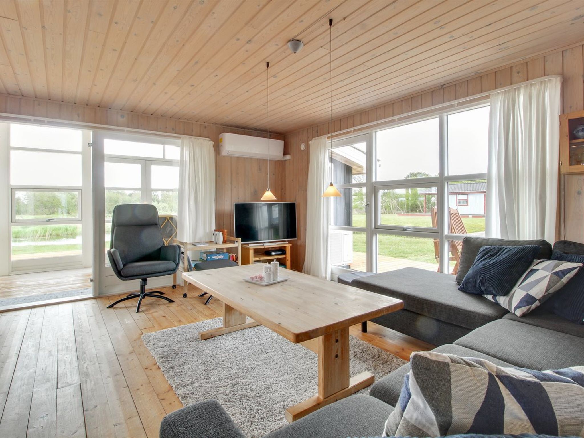 "Allis" - 400m from the sea - Drinnen