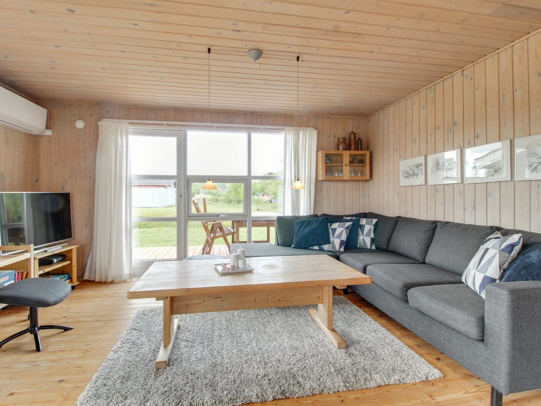 "Allis" - 400m from the sea - Drinnen