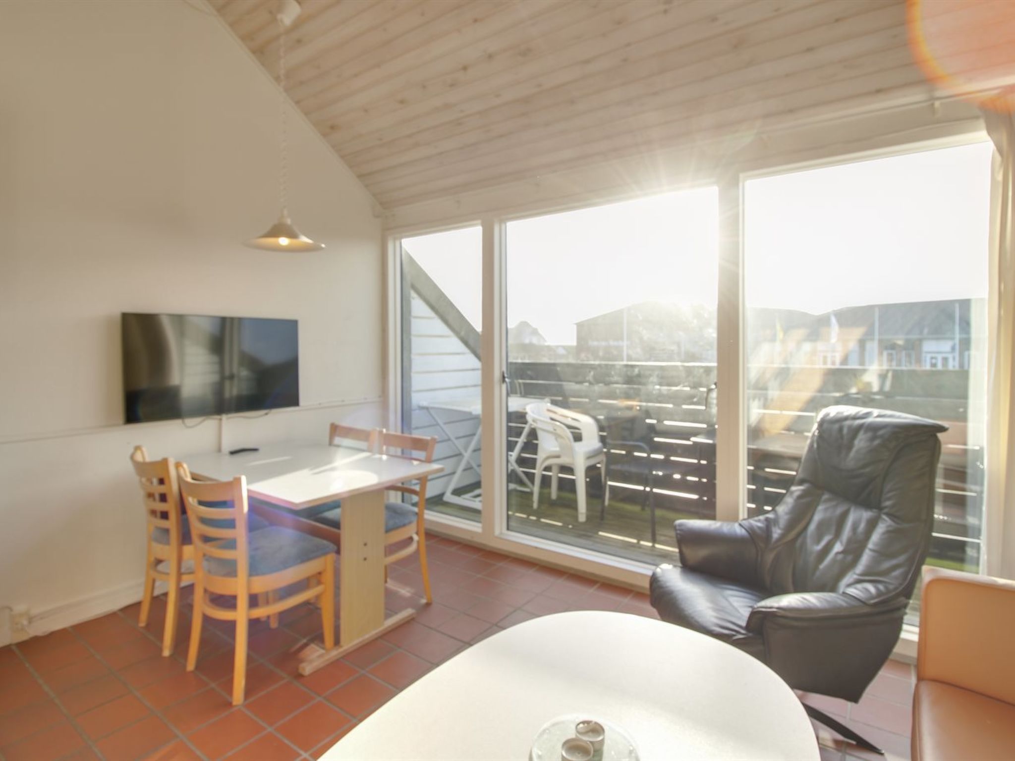 "Ronia" - 100m from the sea - Drinnen