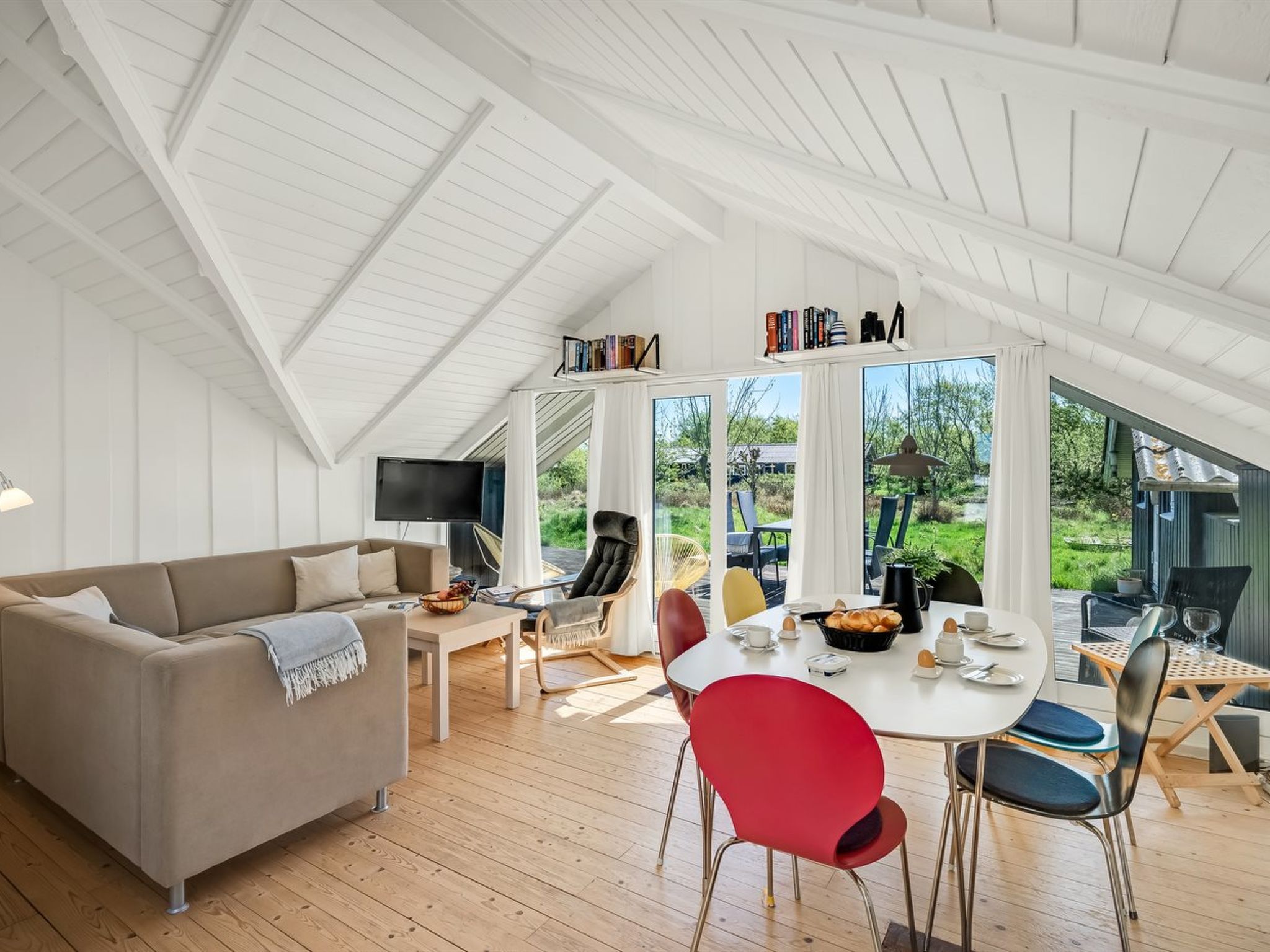 "Maxie" - 1.2km from the sea