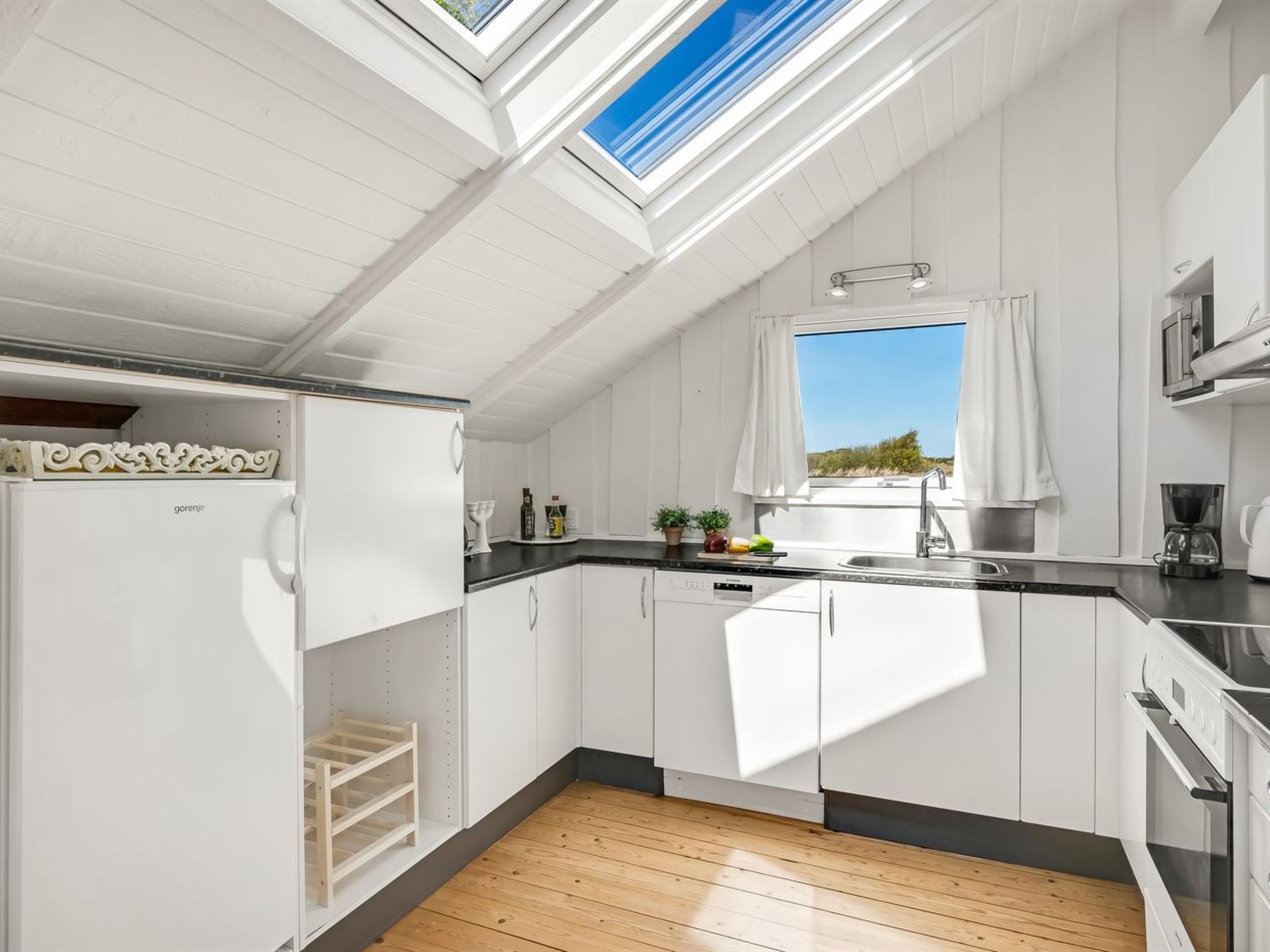 "Maxie" - 1.2km from the sea - Binnen