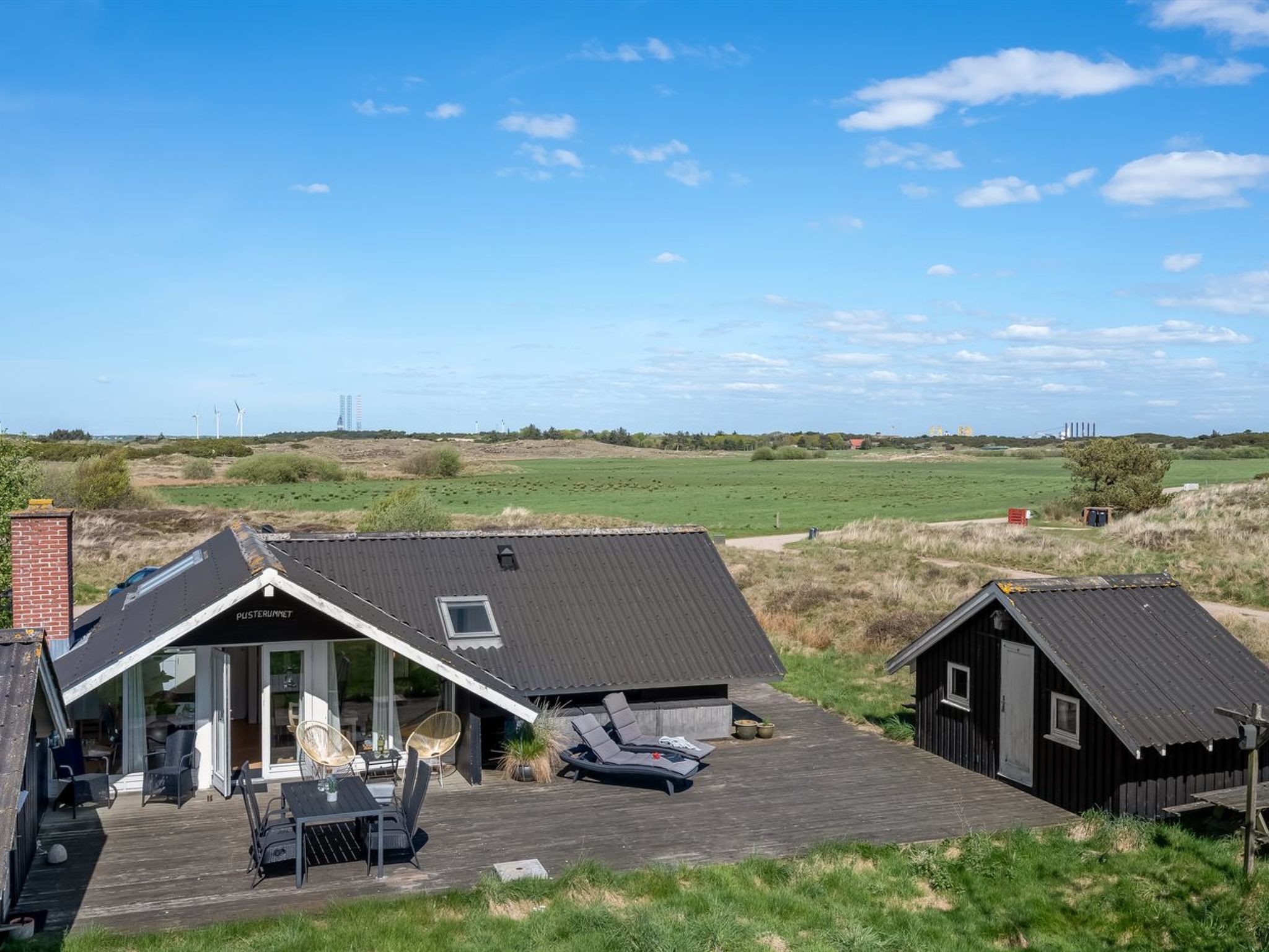 "Maxie" - 1.2km from the sea - Buiten