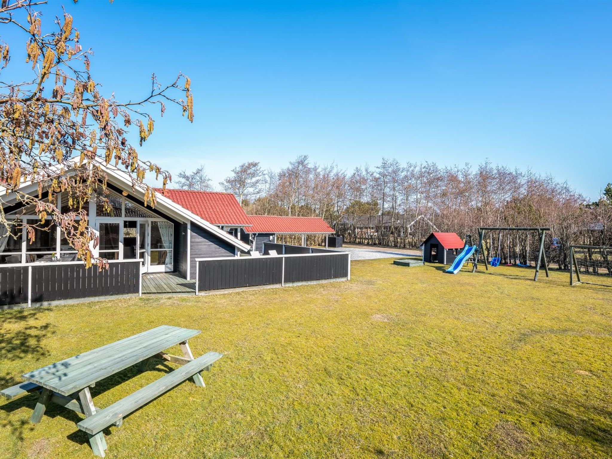"Germaine" - 1.2km from the sea-Outside