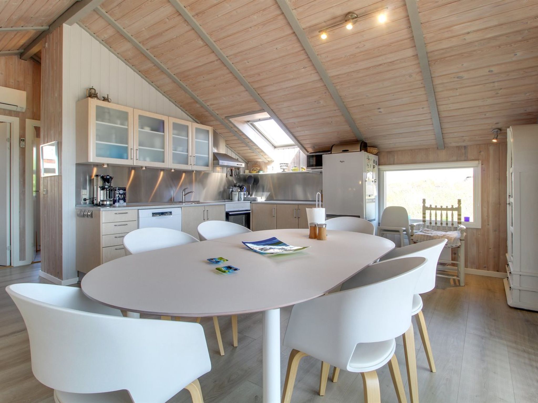 "Aska" - 400m from the sea - Binnen
