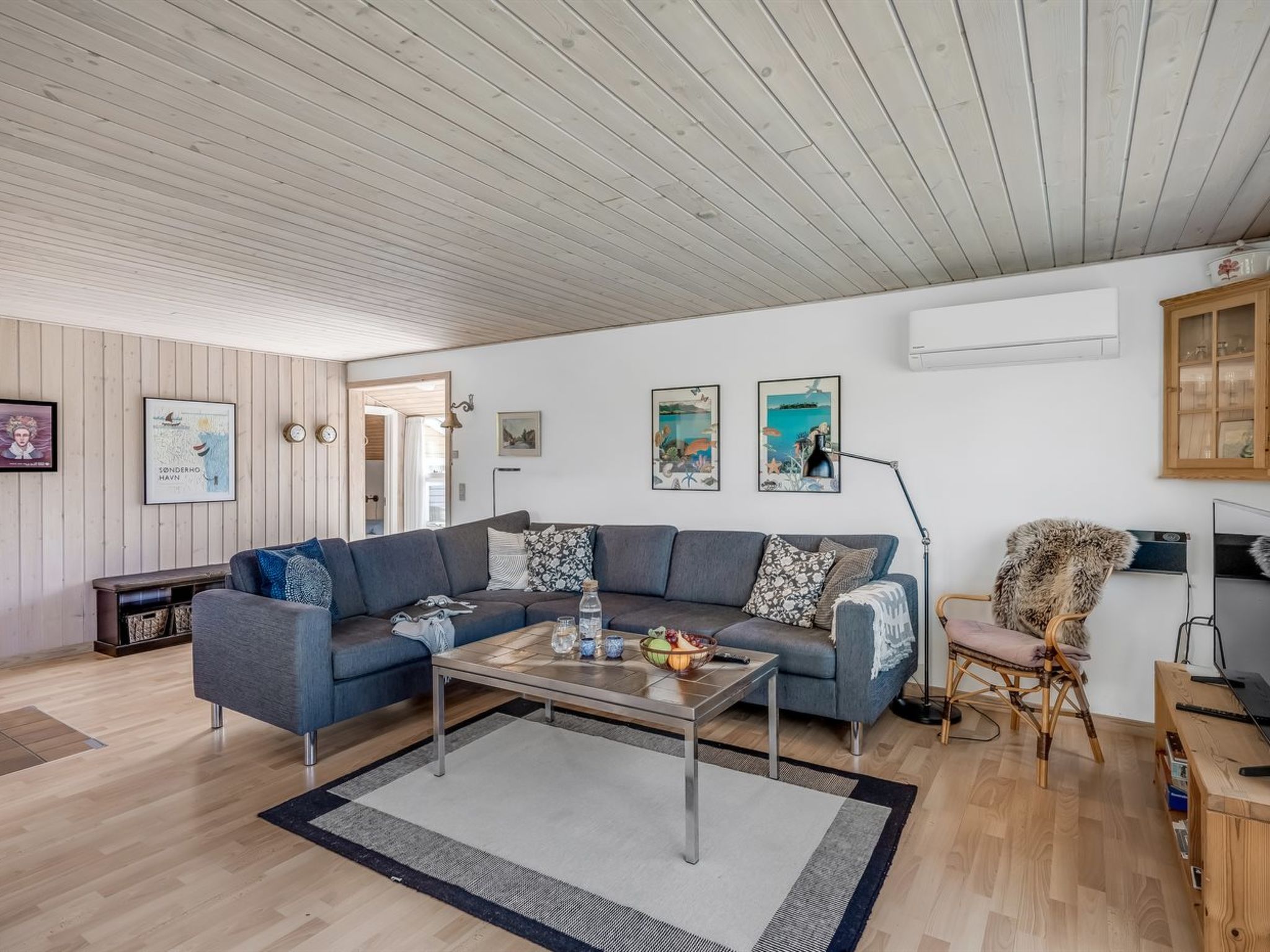 "Tedora" - 300m from the sea-Binnen