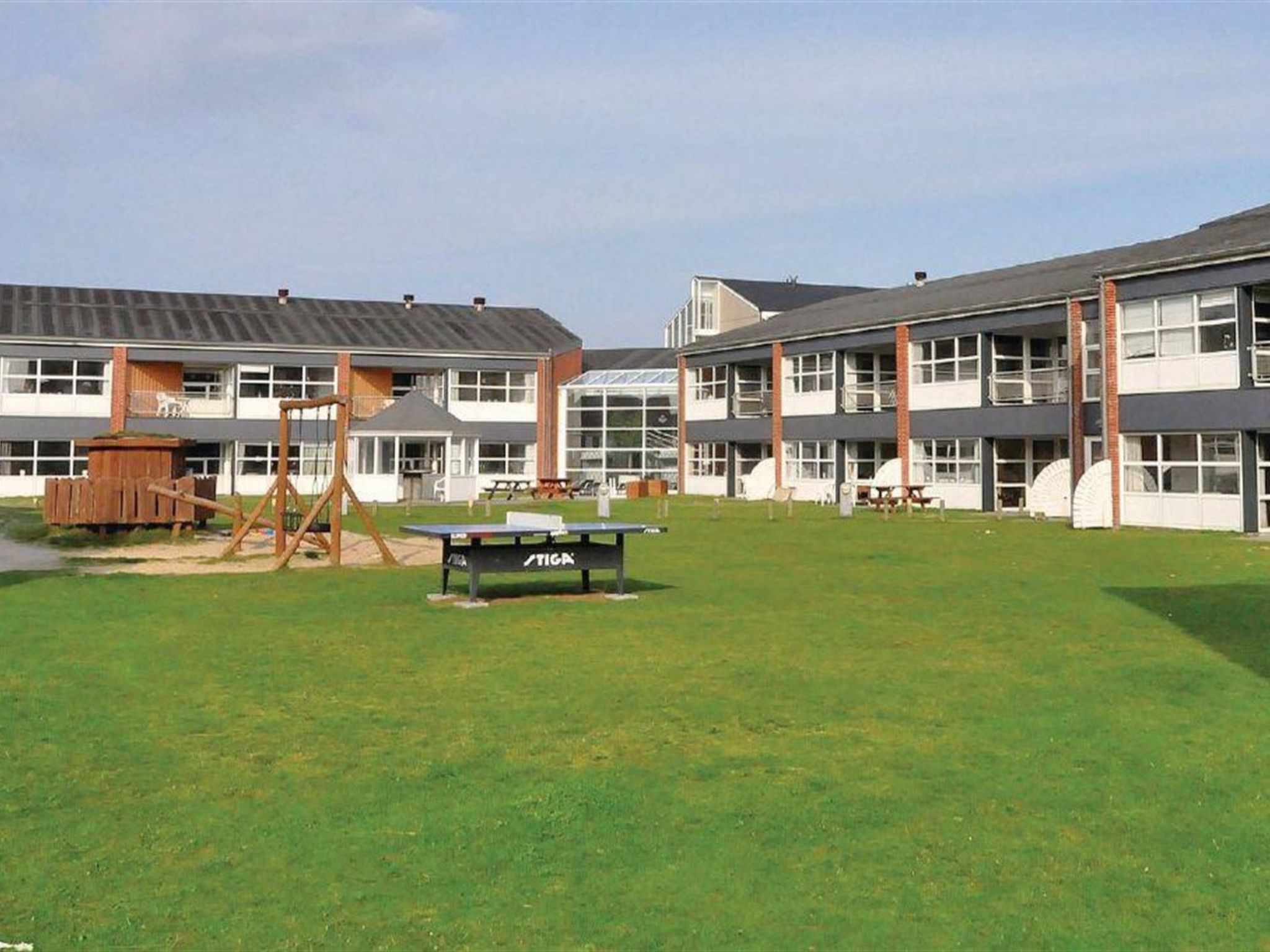 "Akai" - 100m from the sea-Drinnen