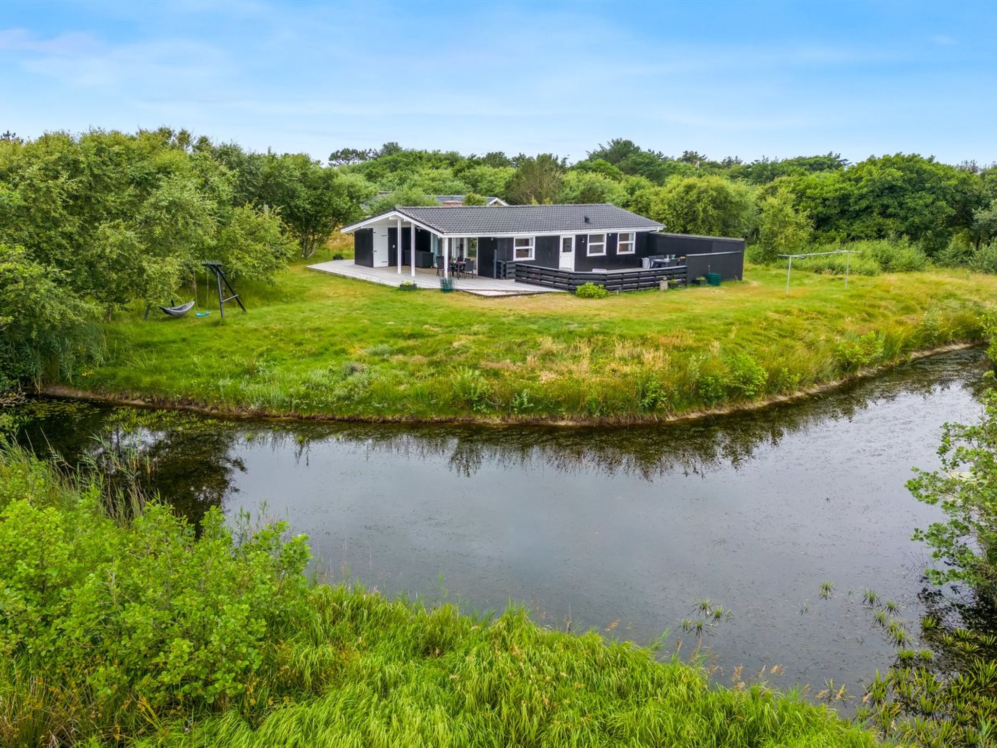 "Bentine" - 400m from the sea