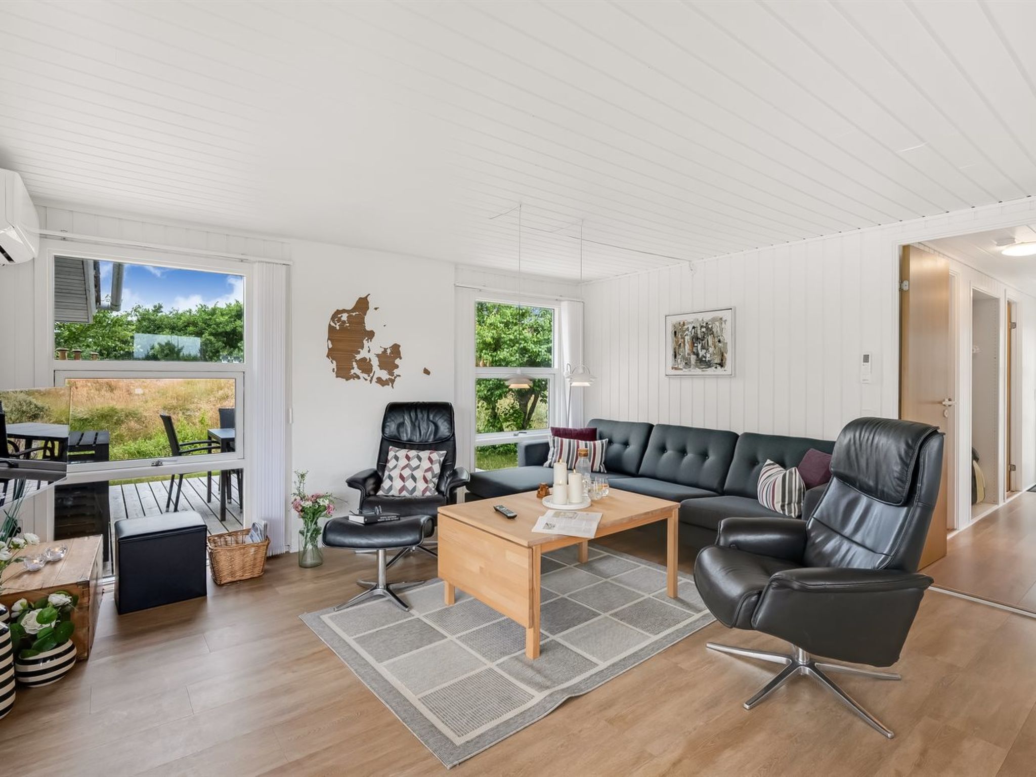 "Bentine" - 400m from the sea