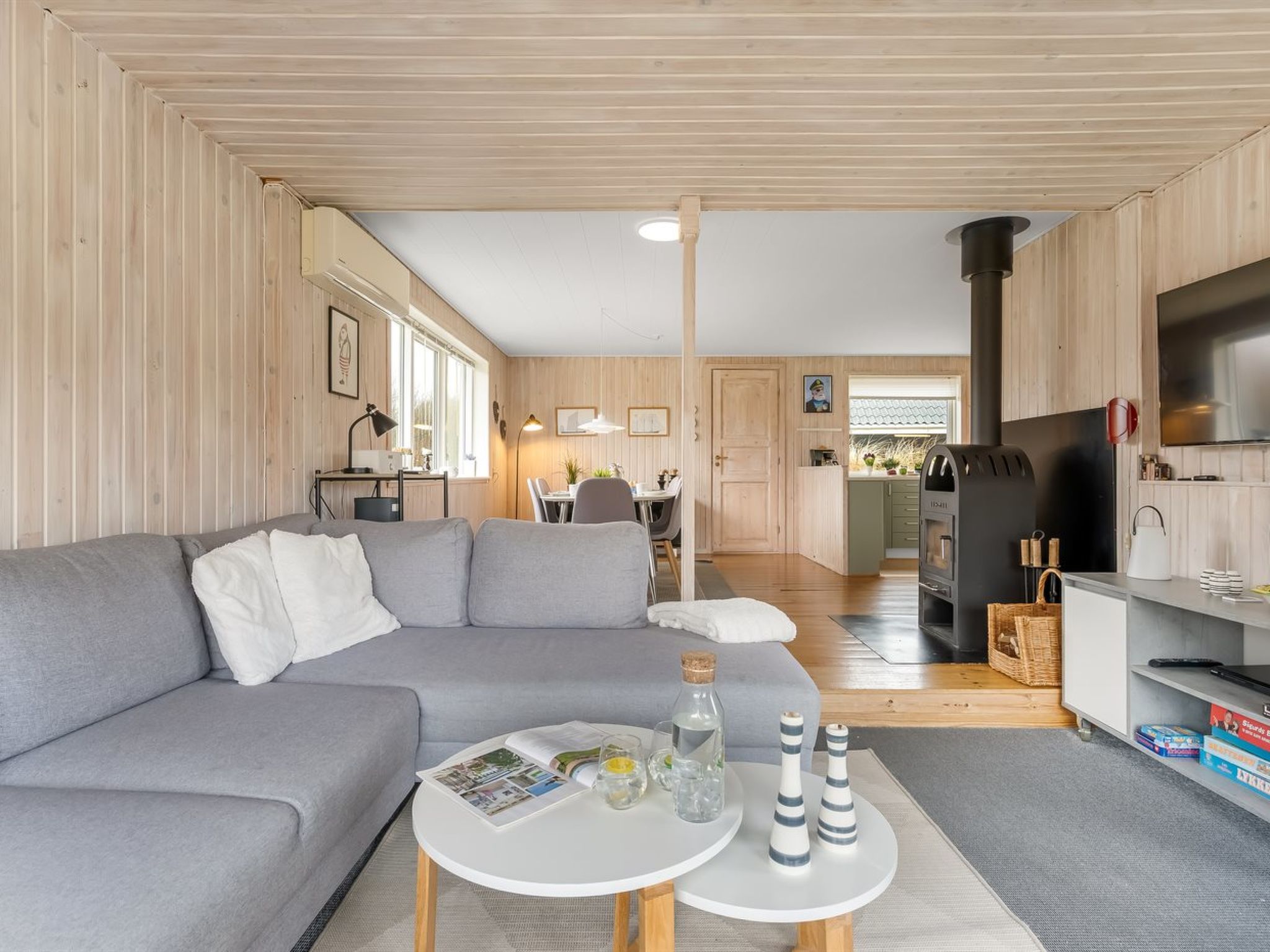 "Eloise" - 400m from the sea