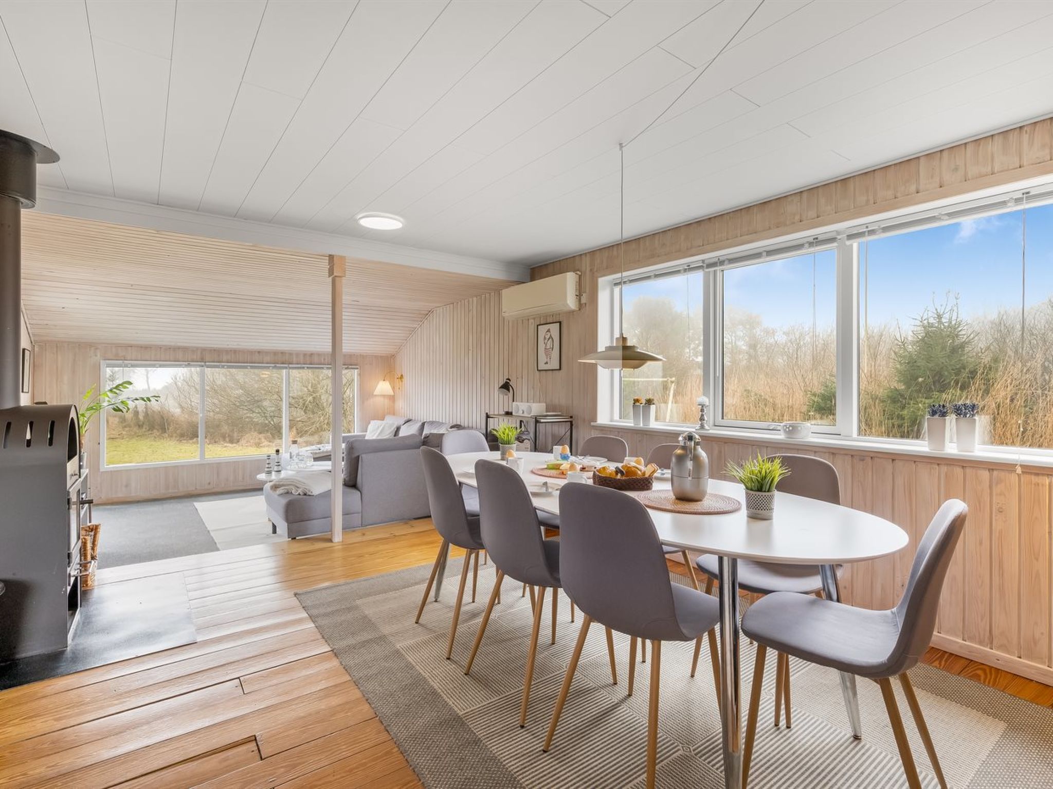 "Eloise" - 400m from the sea - Drinnen