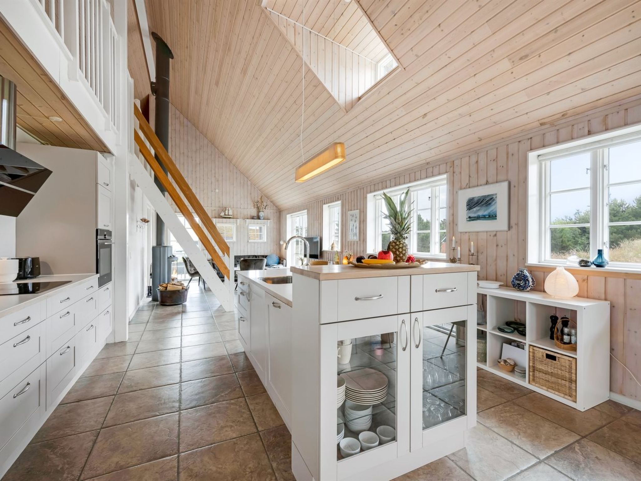 "Helmi" - 1.5km from the sea - Binnen