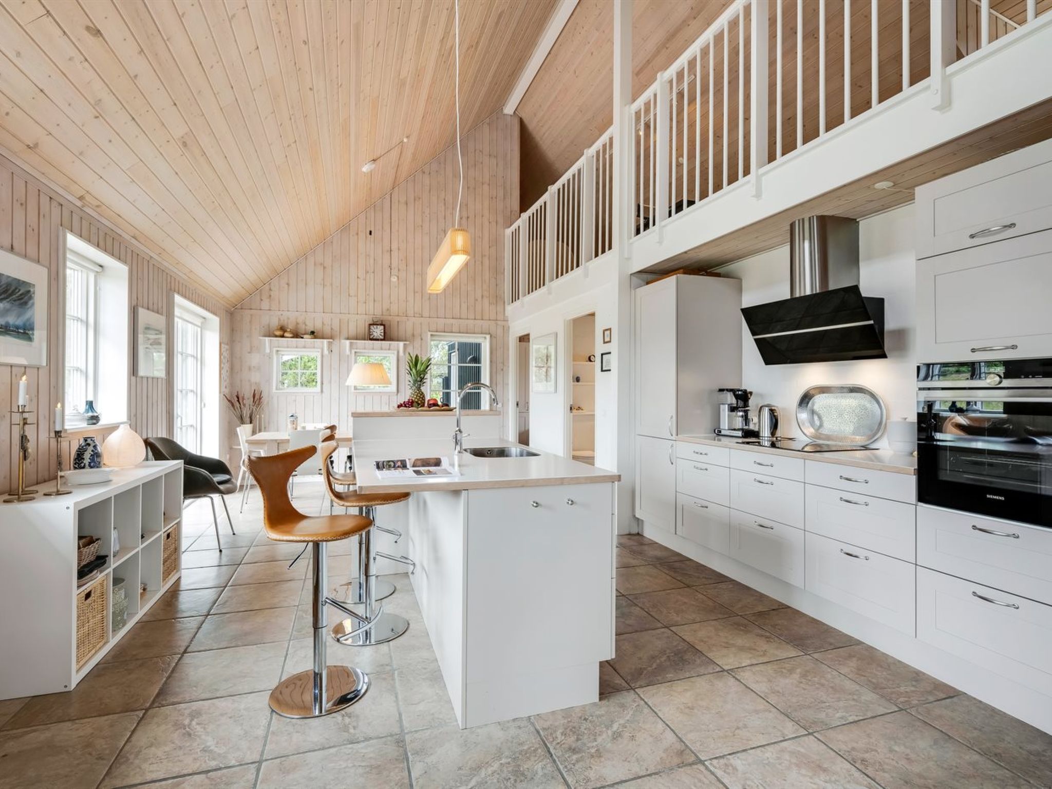 "Helmi" - 1.5km from the sea - Binnen
