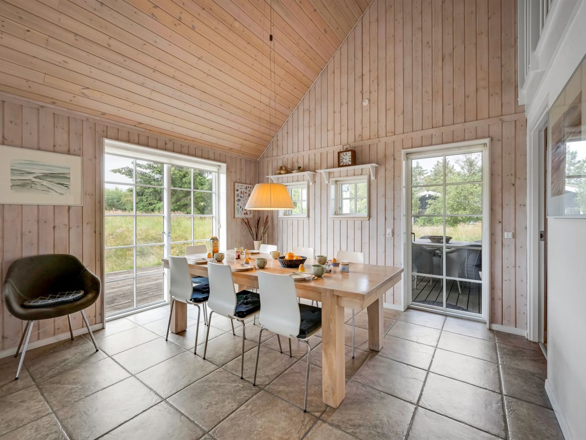 "Helmi" - 1.5km from the sea - Binnen