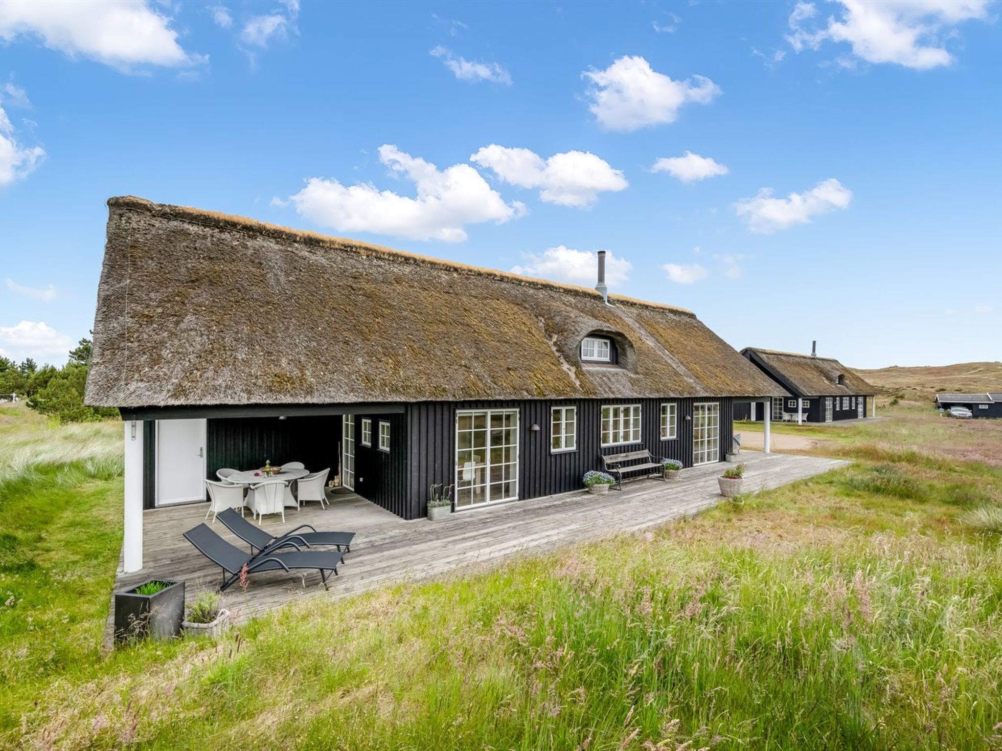 "Helmi" - 1.5km from the sea - Buiten