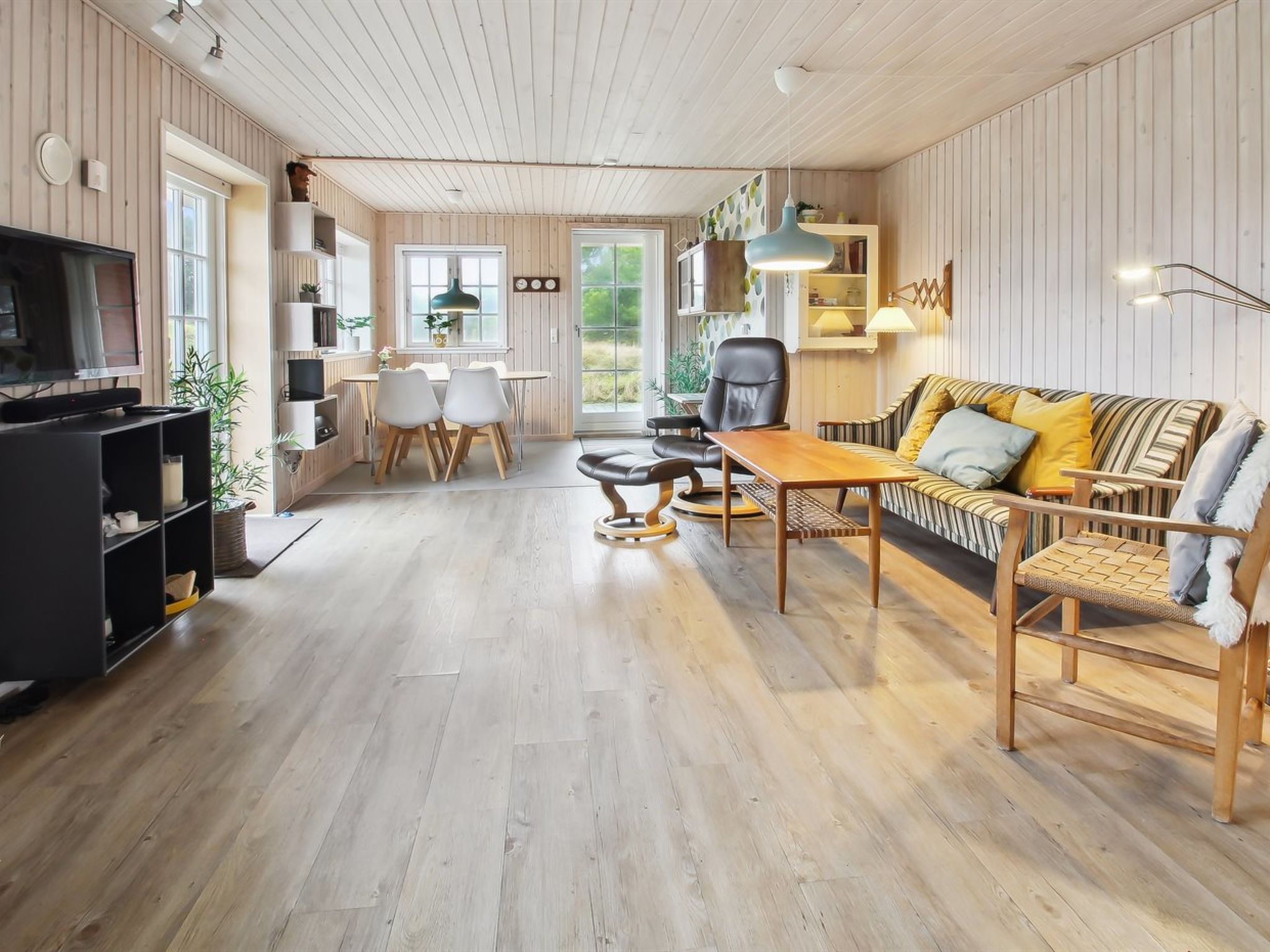 "Uddi" - 1.3km from the sea-Binnen