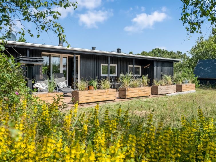 "Fatima" - 1km From The Sea - Esbjerg