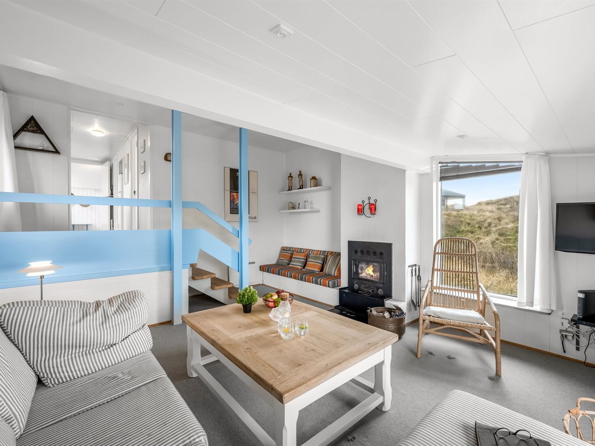 "Hanne" - 750m from the sea-Binnen