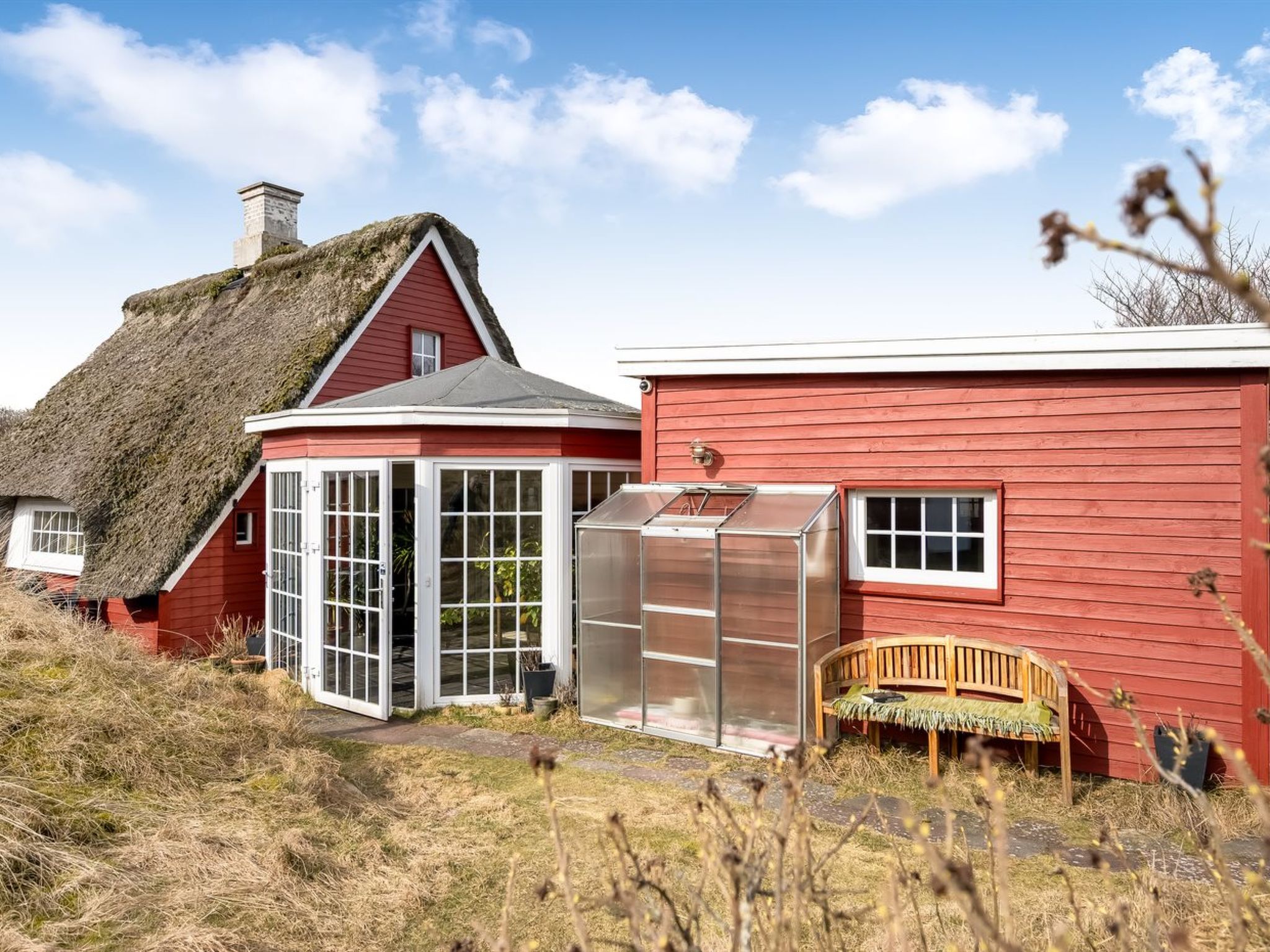 "Reika" - 500m from the sea - Buiten
